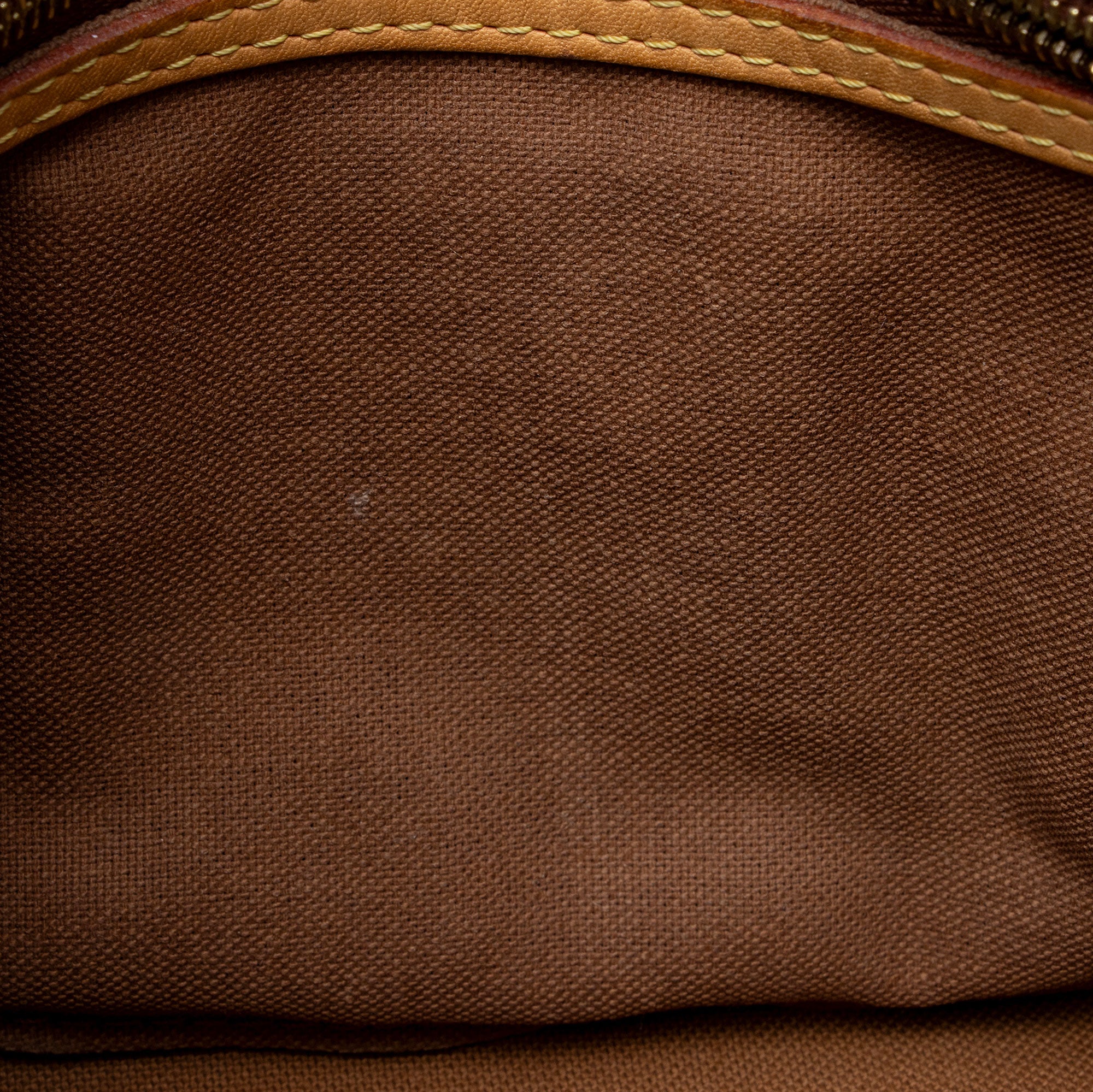 Louis Vuitton Monogram Canvas Speedy 30 Satchel (SHF-46wmzn)