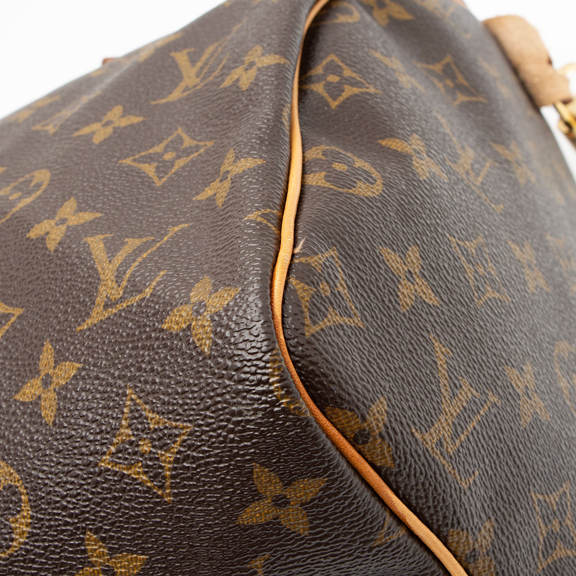 Louis Vuitton Monogram Canvas Speedy 30 Satchel (SHF-RP7lRy)