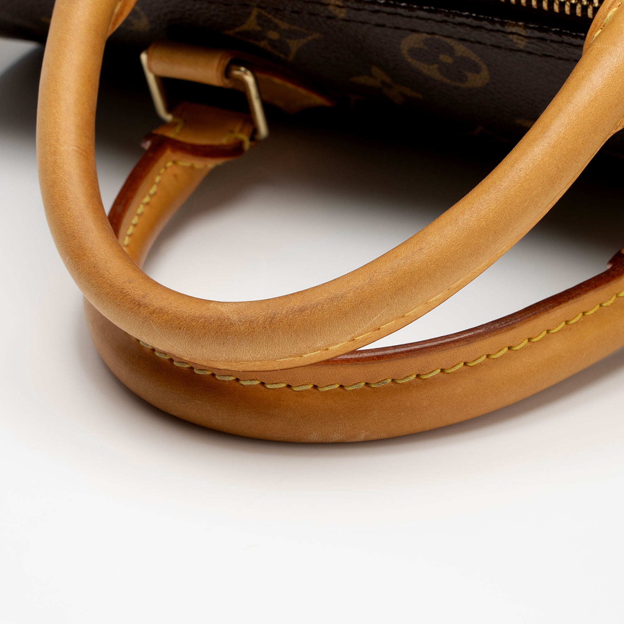 Louis Vuitton Monogram Canvas Speedy 30 Satchel (SHF-CH3OjS)
