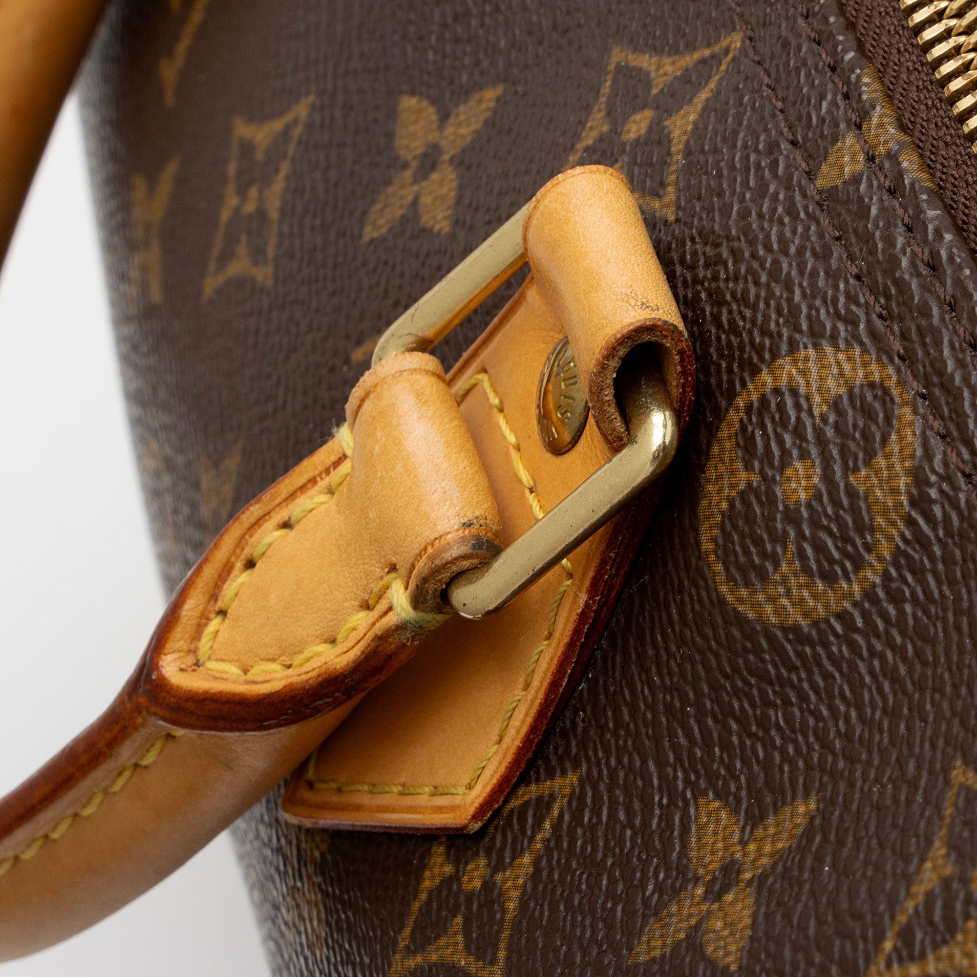 Louis Vuitton Monogram Canvas Speedy 30 Satchel (SHF-CH3OjS)