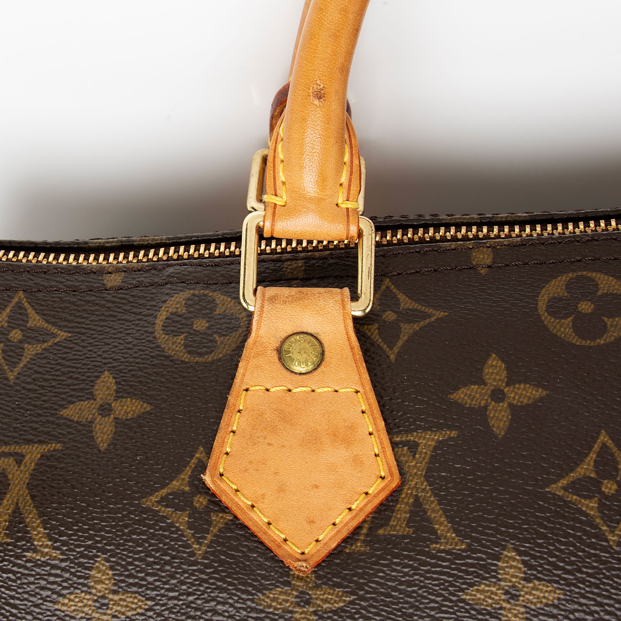 Louis Vuitton Monogram Canvas Speedy 30 Satchel (SHF-ru909w)