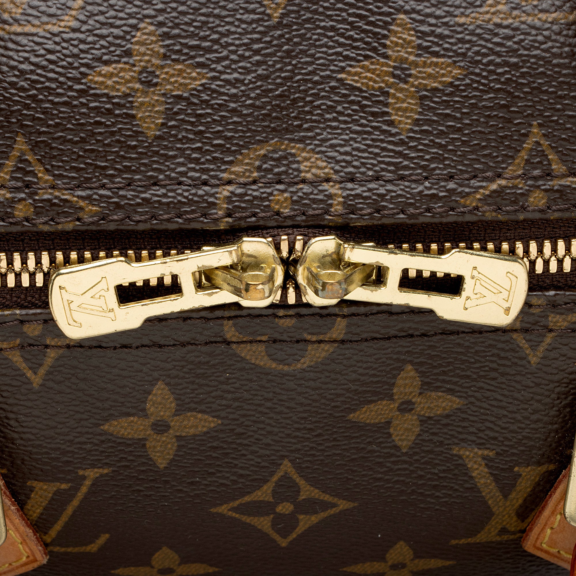 Louis Vuitton Monogram Canvas Speedy Bandouliere 35 Satchel (SHF-rOaWtz)