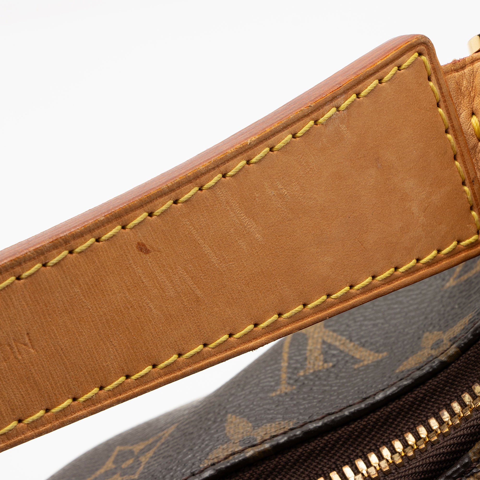 Louis Vuitton Monogram Canvas Sully PM Shoulder Bag (SHF-64sF0J)