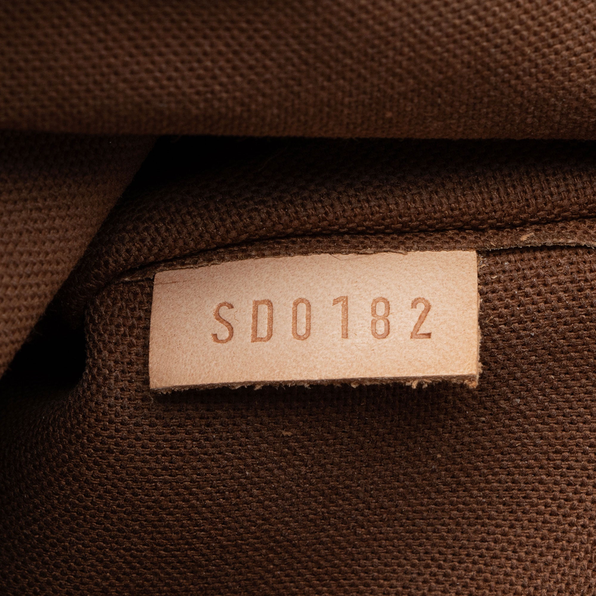 Louis Vuitton Monogram Canvas Tivoli PM Satchel (SHF-O5CFUW)