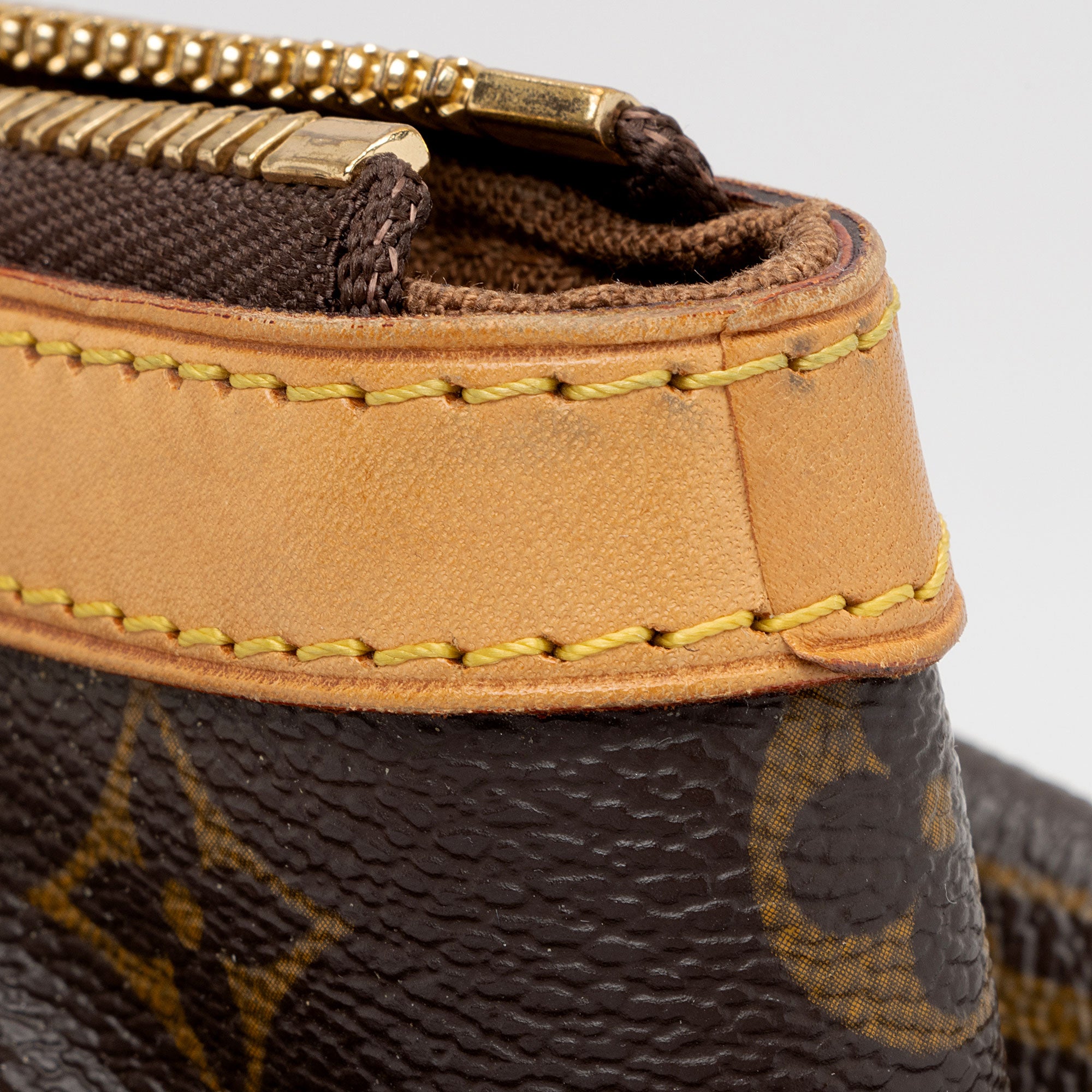 Louis Vuitton Monogram Canvas Tivoli PM Satchel (SHF-iaByQp)