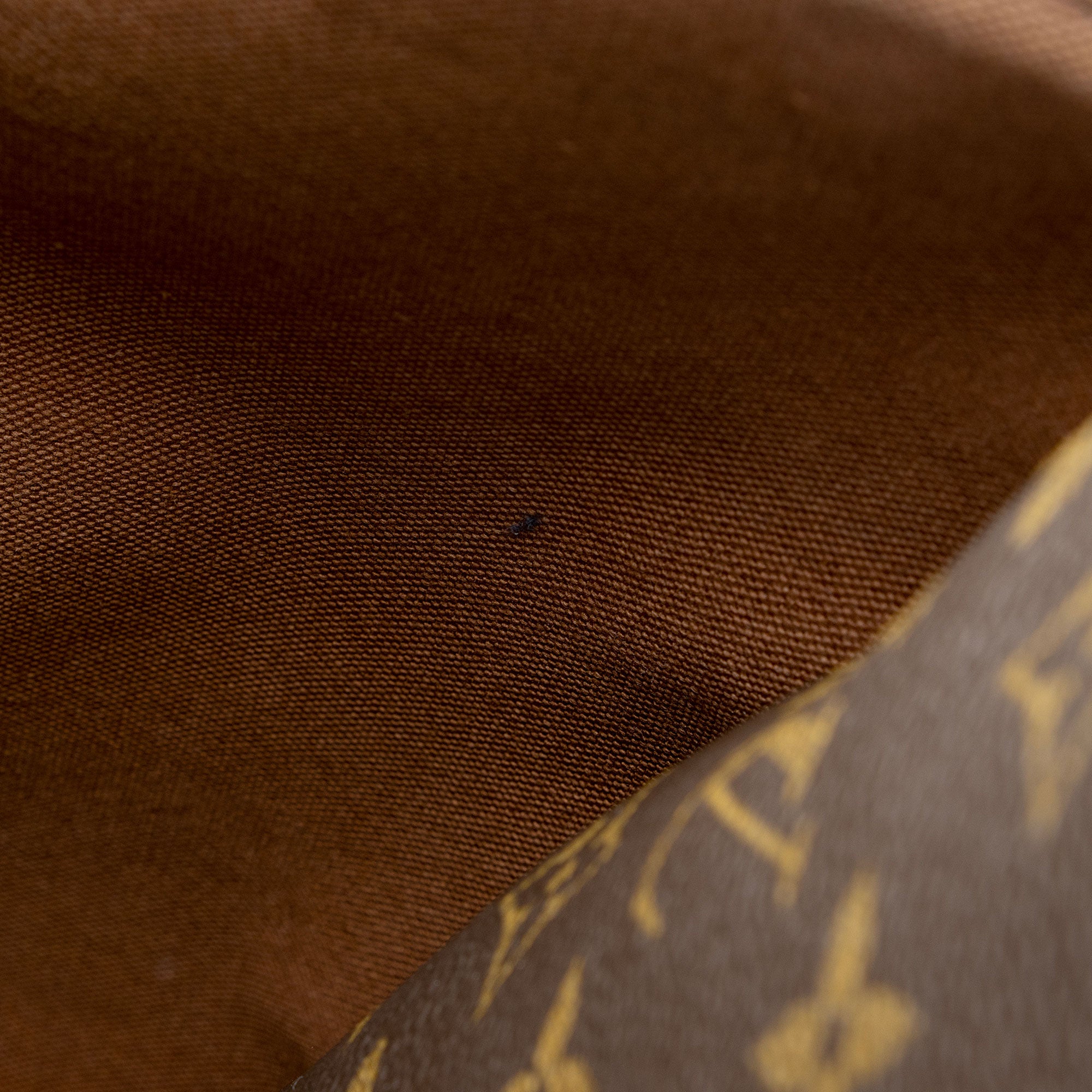 Louis Vuitton Monogram Canvas Totally GM Tote (SHF-sCDkjT)