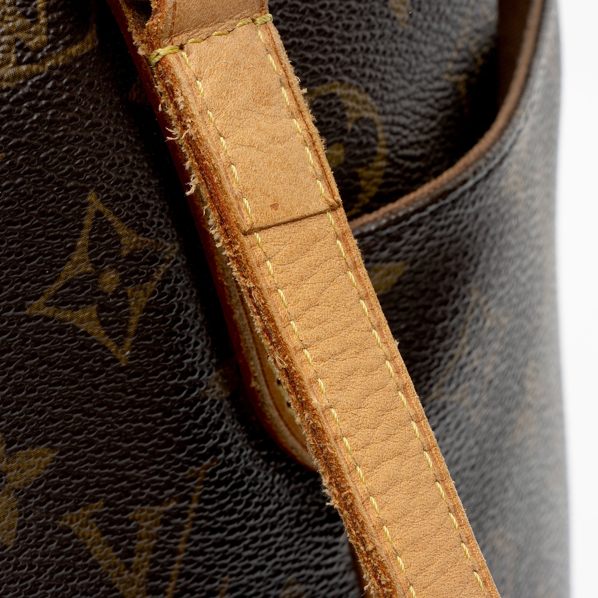 Louis Vuitton Monogram Canvas Totally GM Tote (SHF-sCDkjT)