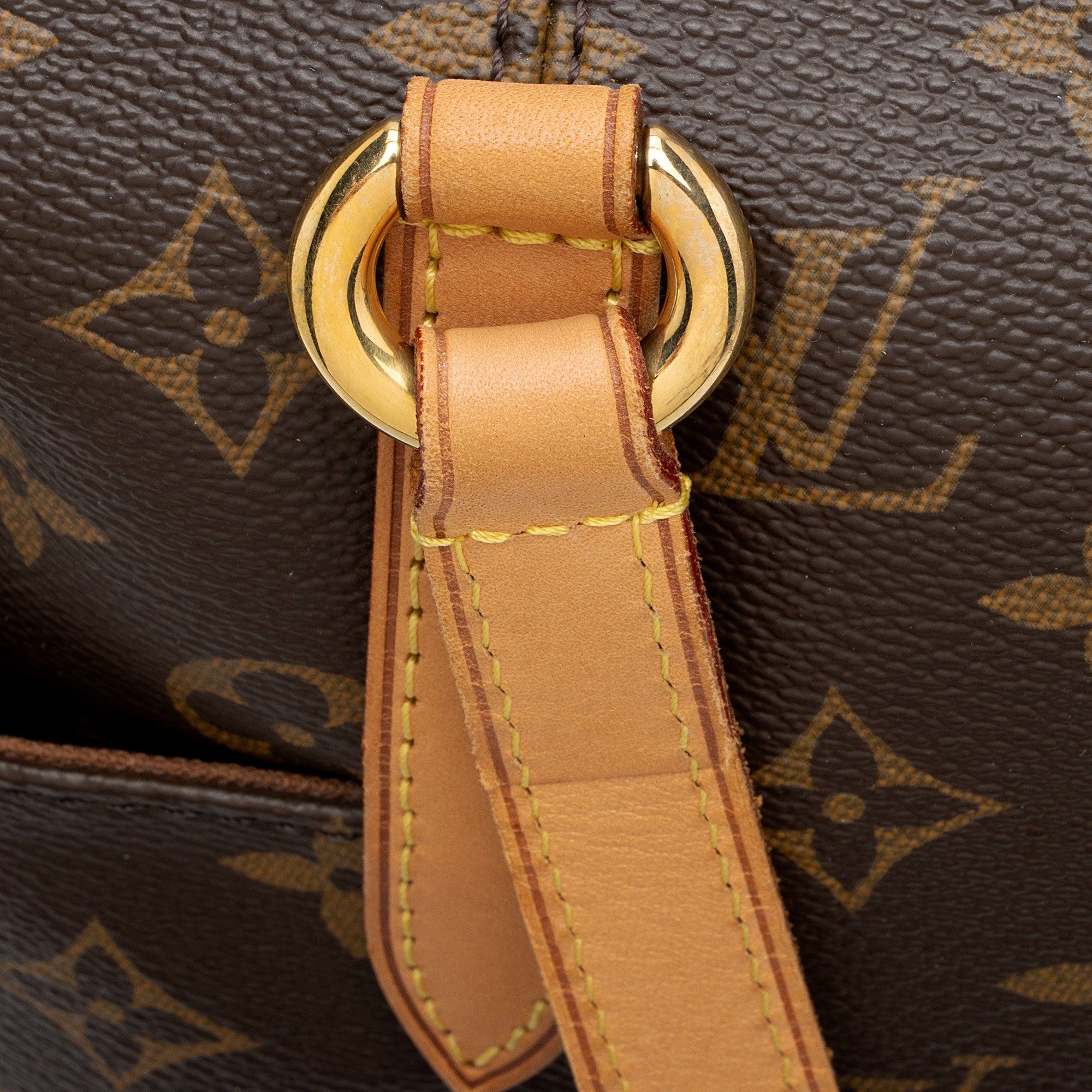 Louis Vuitton Monogram Canvas Totally GM Tote (SHF-UVl9s5)