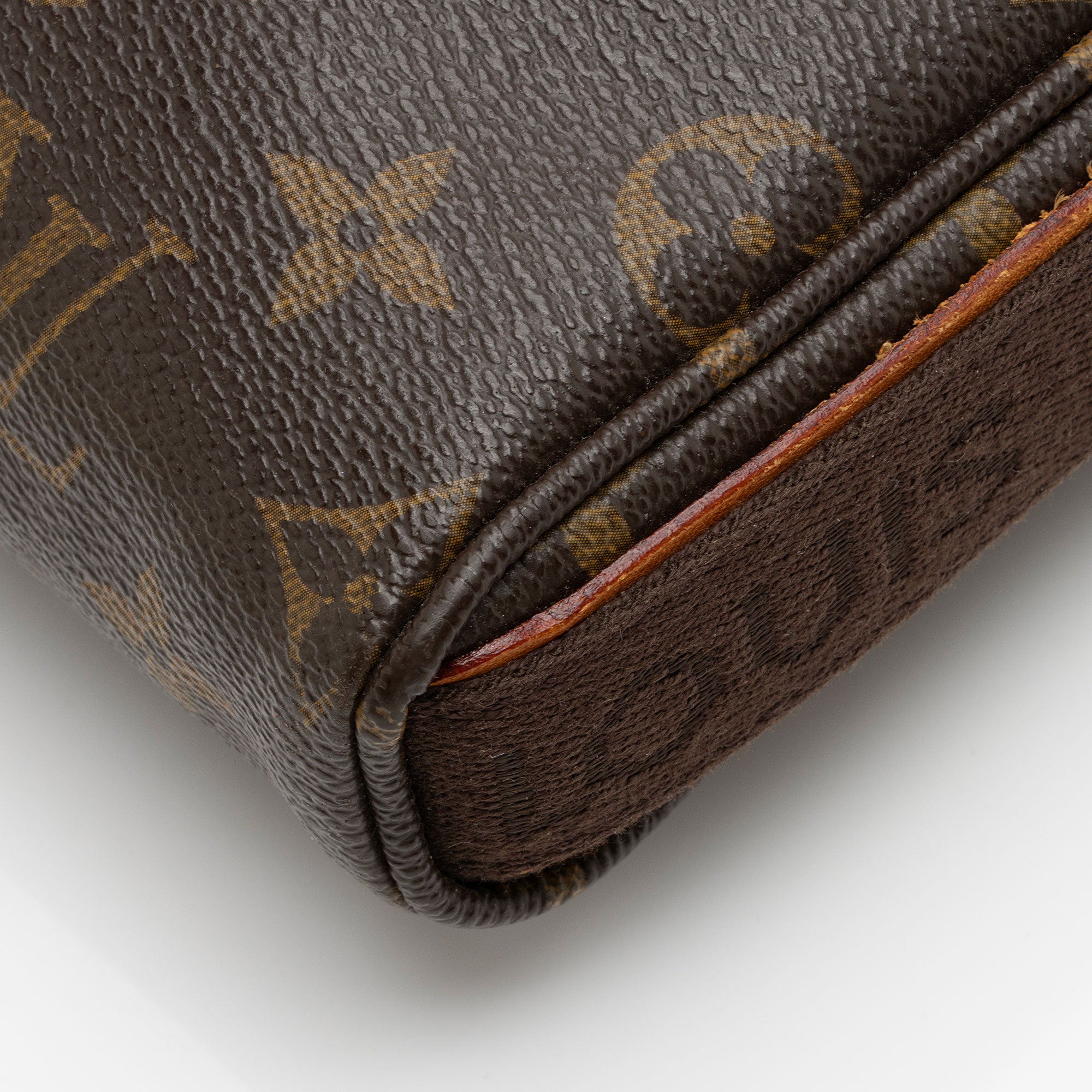 Louis Vuitton Monogram Canvas Trotteur Beauborg Messenger (SHF-n6KeNq)