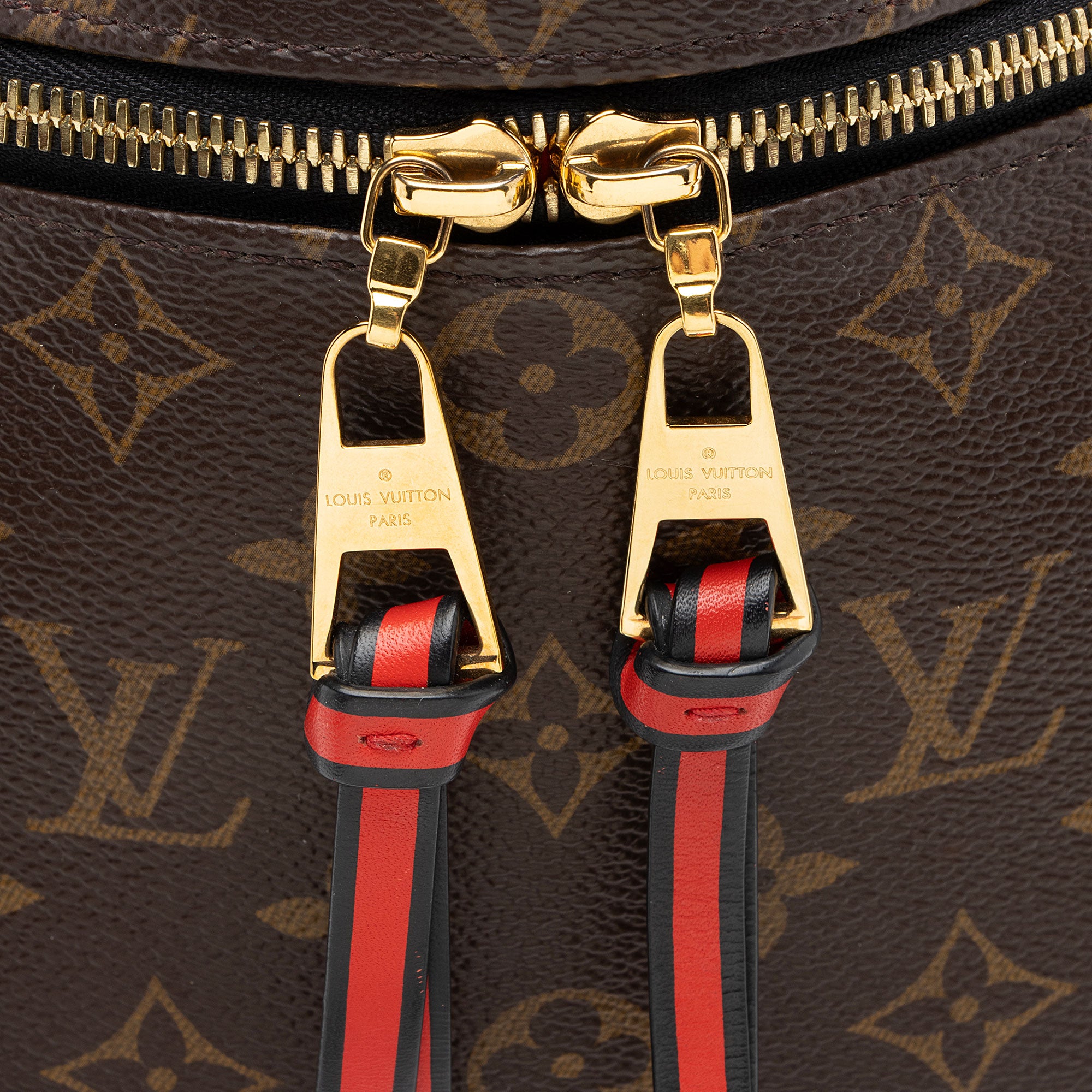 Louis Vuitton Monogram Canvas Tuileries Besace Shoulder Bag