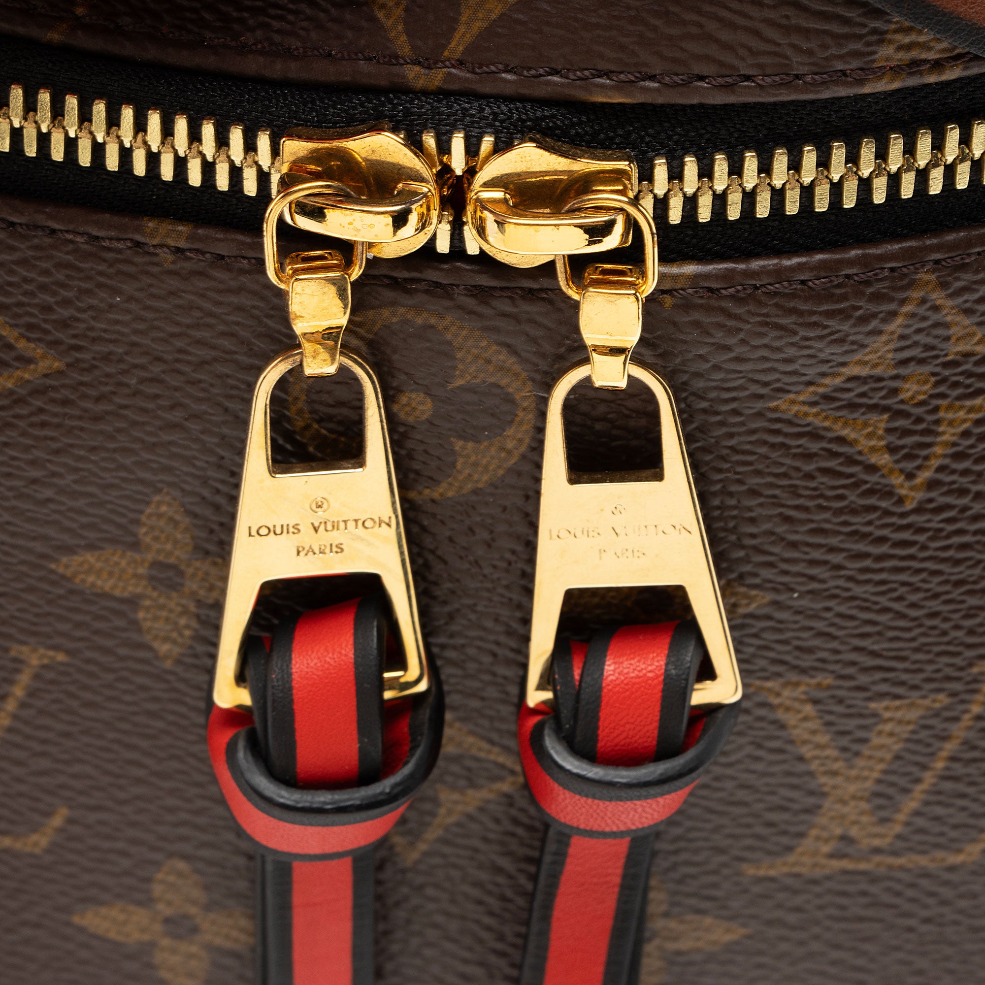 Louis Vuitton Monogram Canvas Tuileries Besace Shoulder Bag
