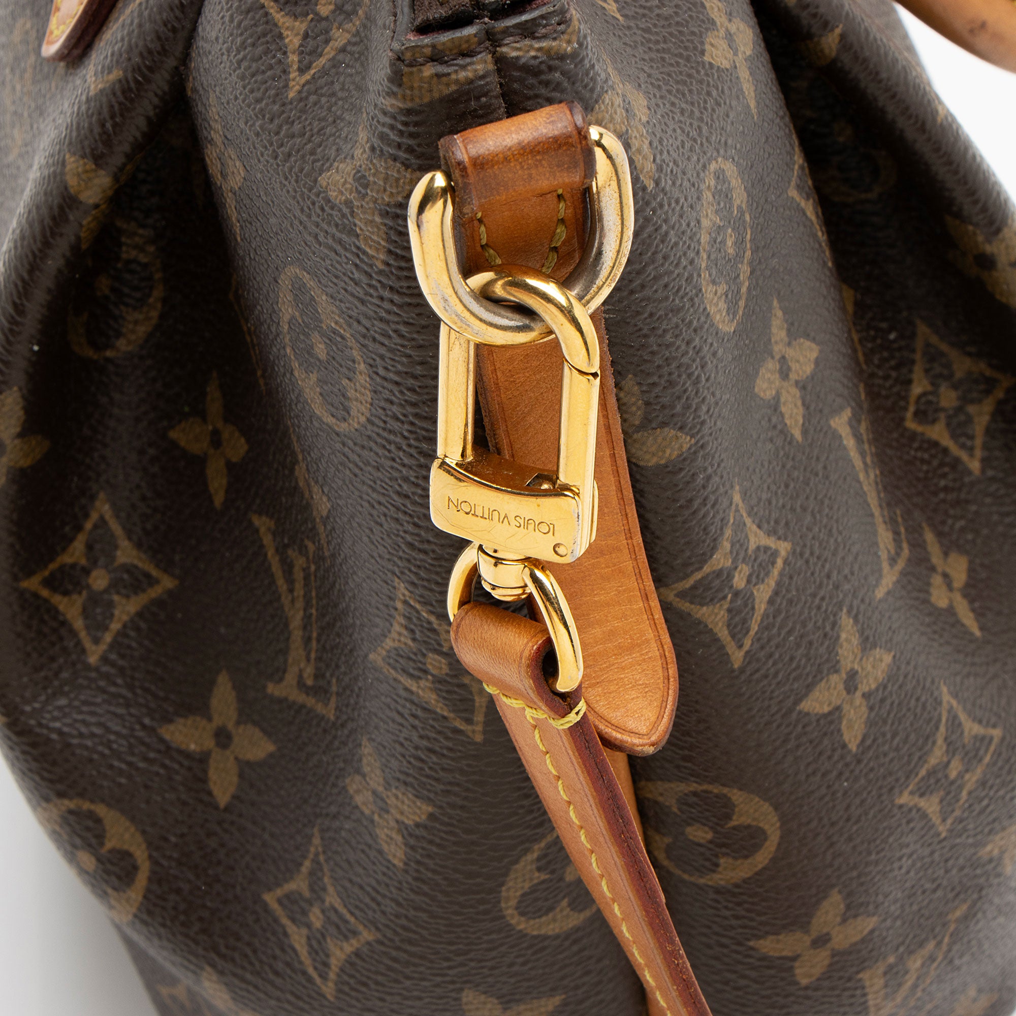 Louis Vuitton Monogram Canvas Turenne PM Satchel (SHF-CnWd6x)