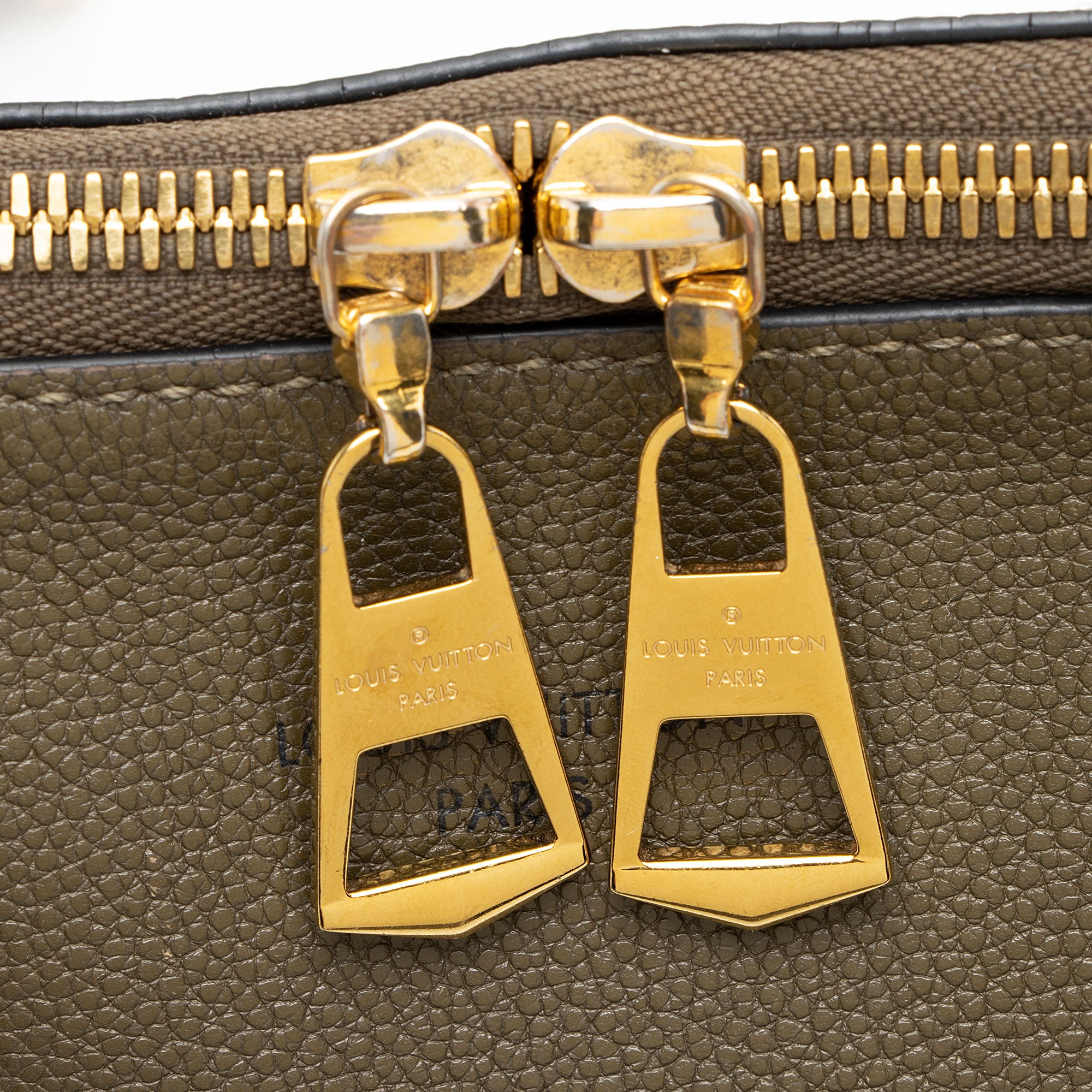 Louis Vuitton Monogram Canvas V Tote MM