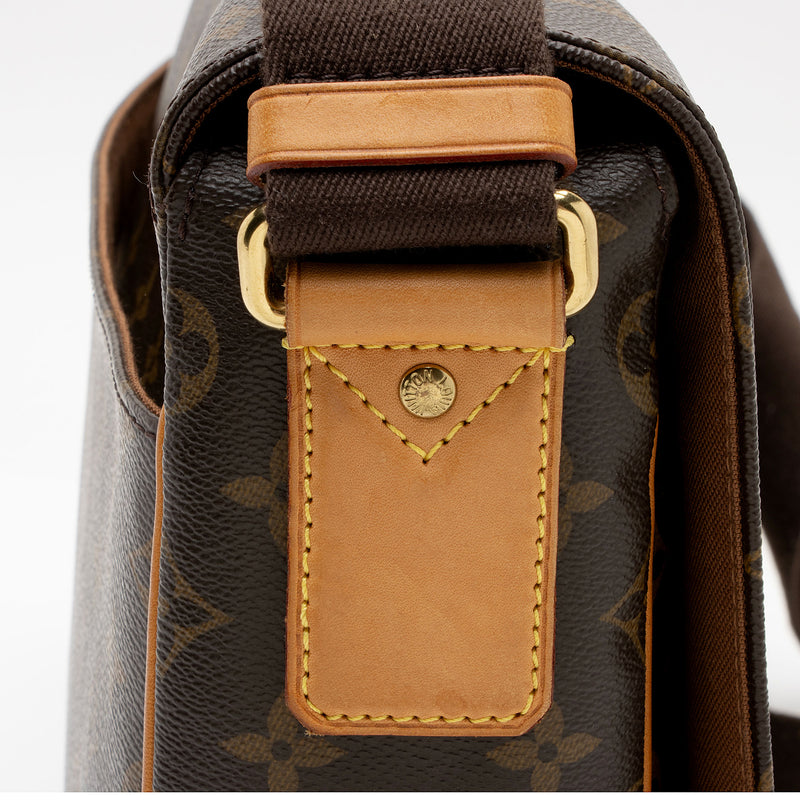 Louis Vuitton Monogram Canvas Valmy MM Messenger Bag (SHF-vusxUP)