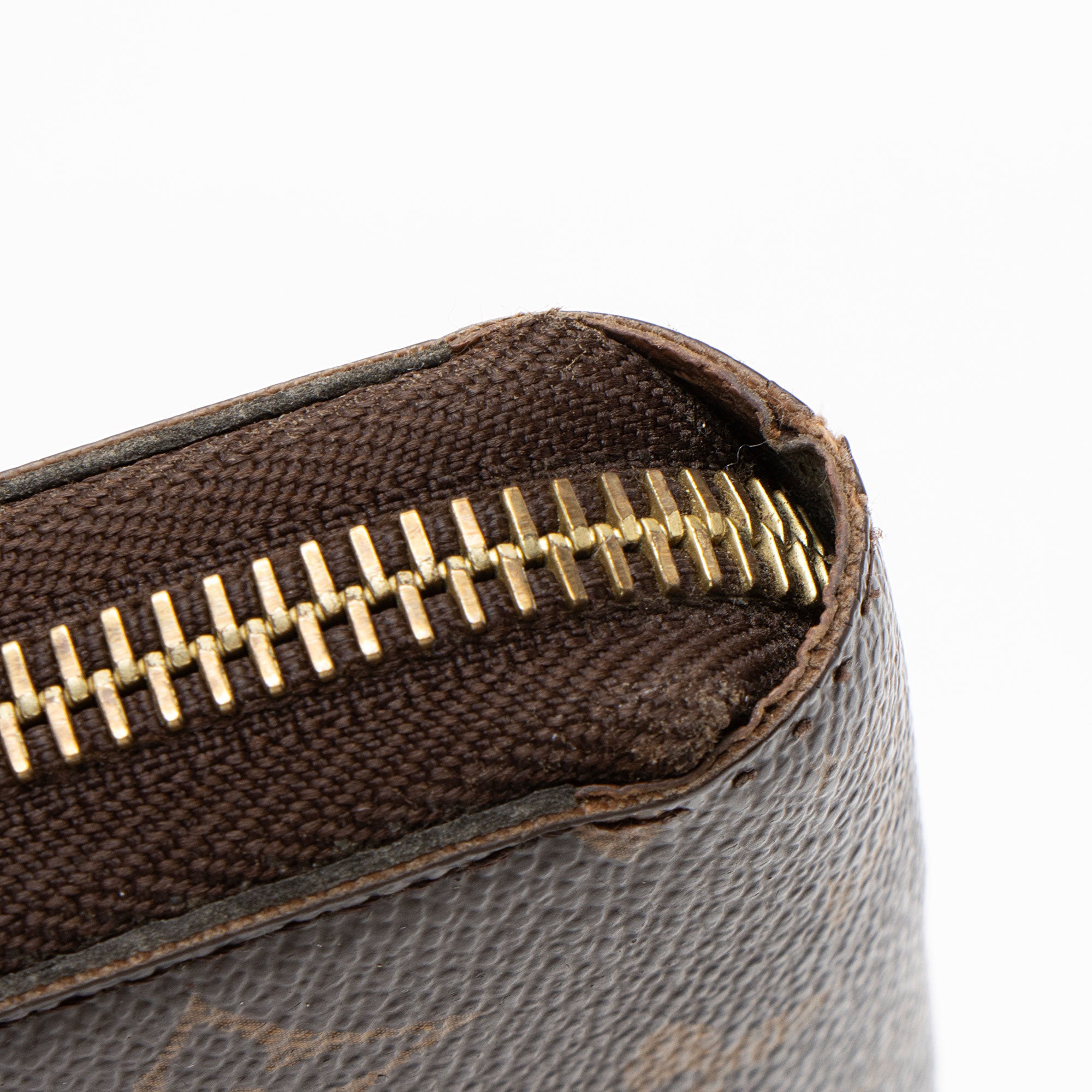 Louis Vuitton Monogram Canvas Zippy Wallet