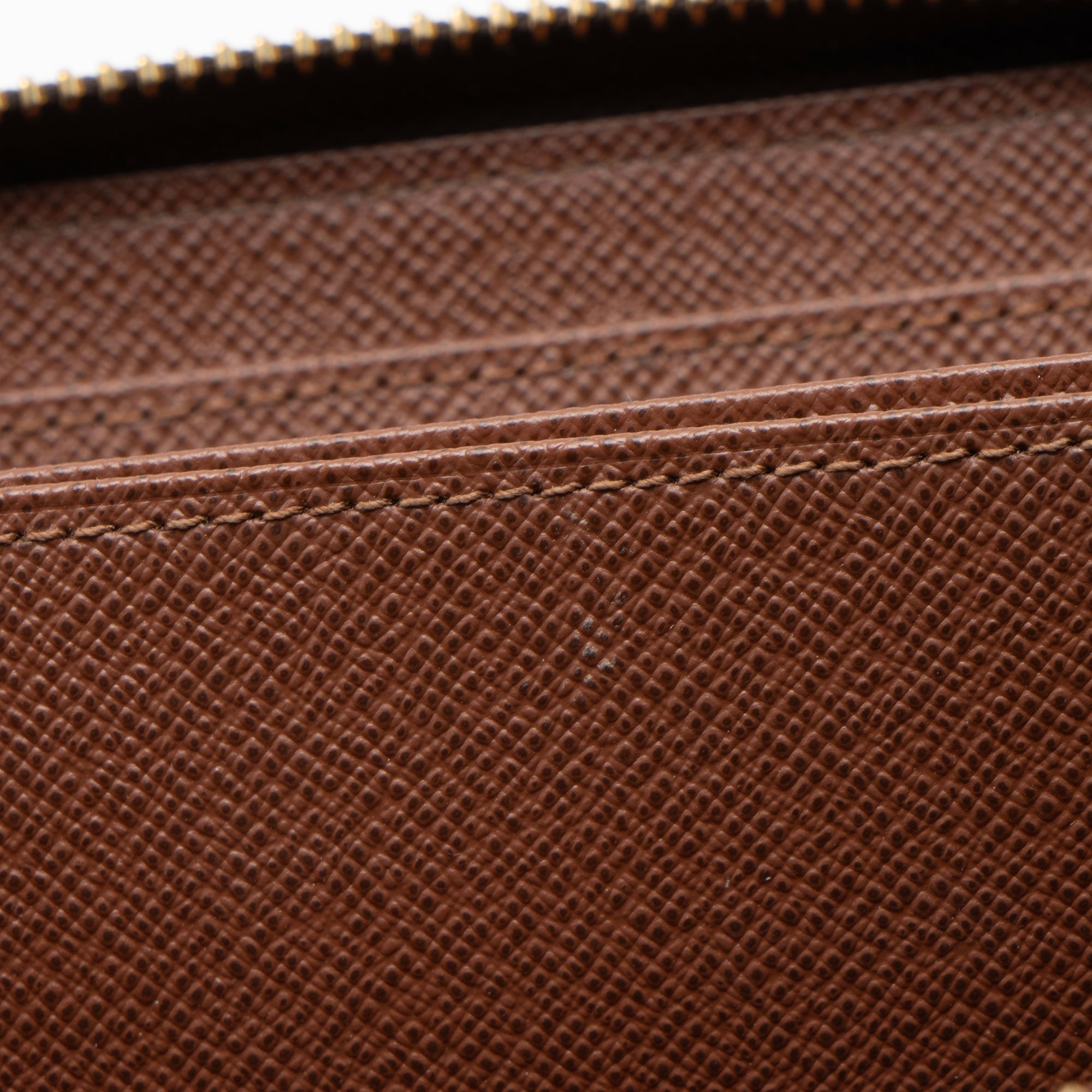 Louis Vuitton Monogram Canvas Zippy Wallet