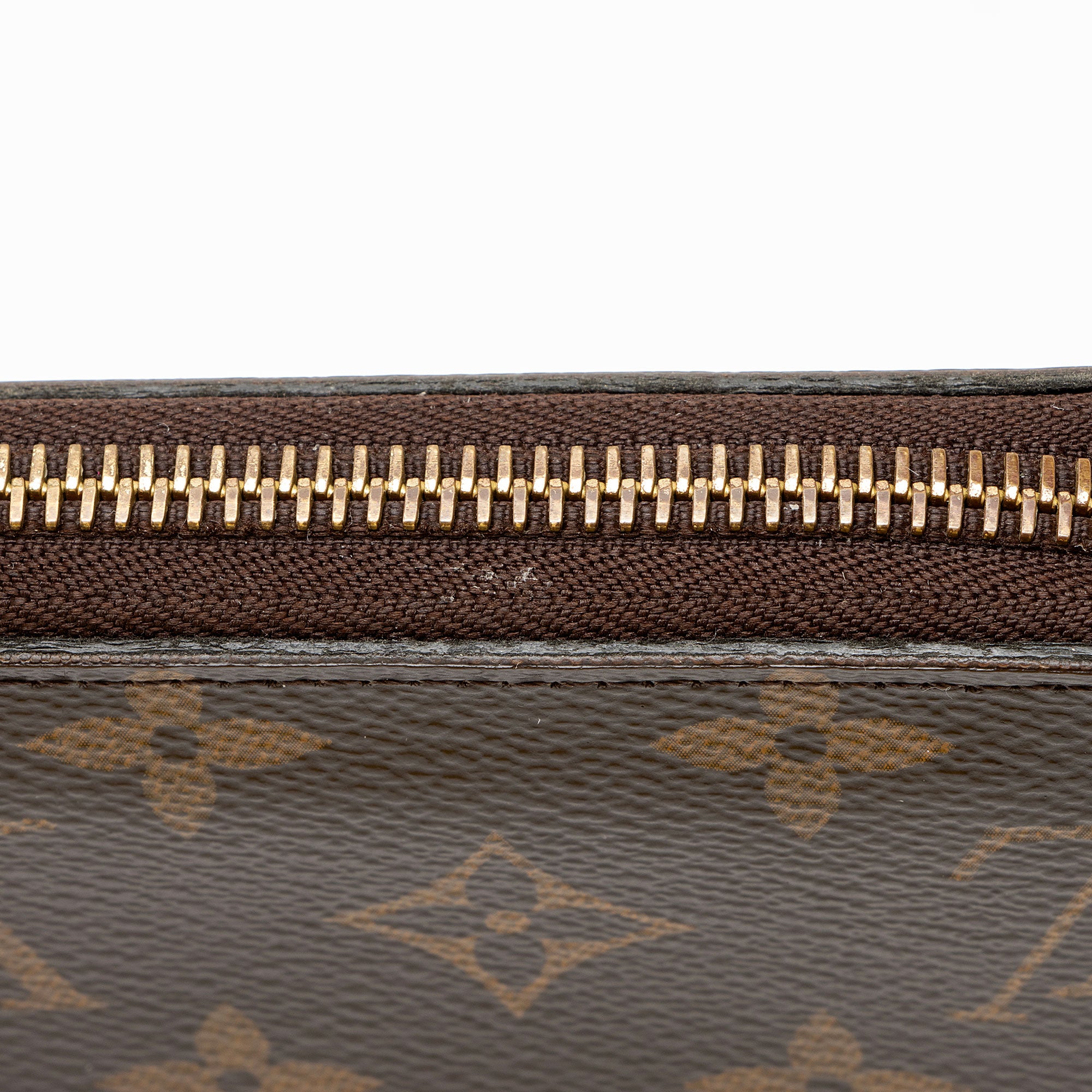 Louis Vuitton Monogram Canvas Zippy Wallet