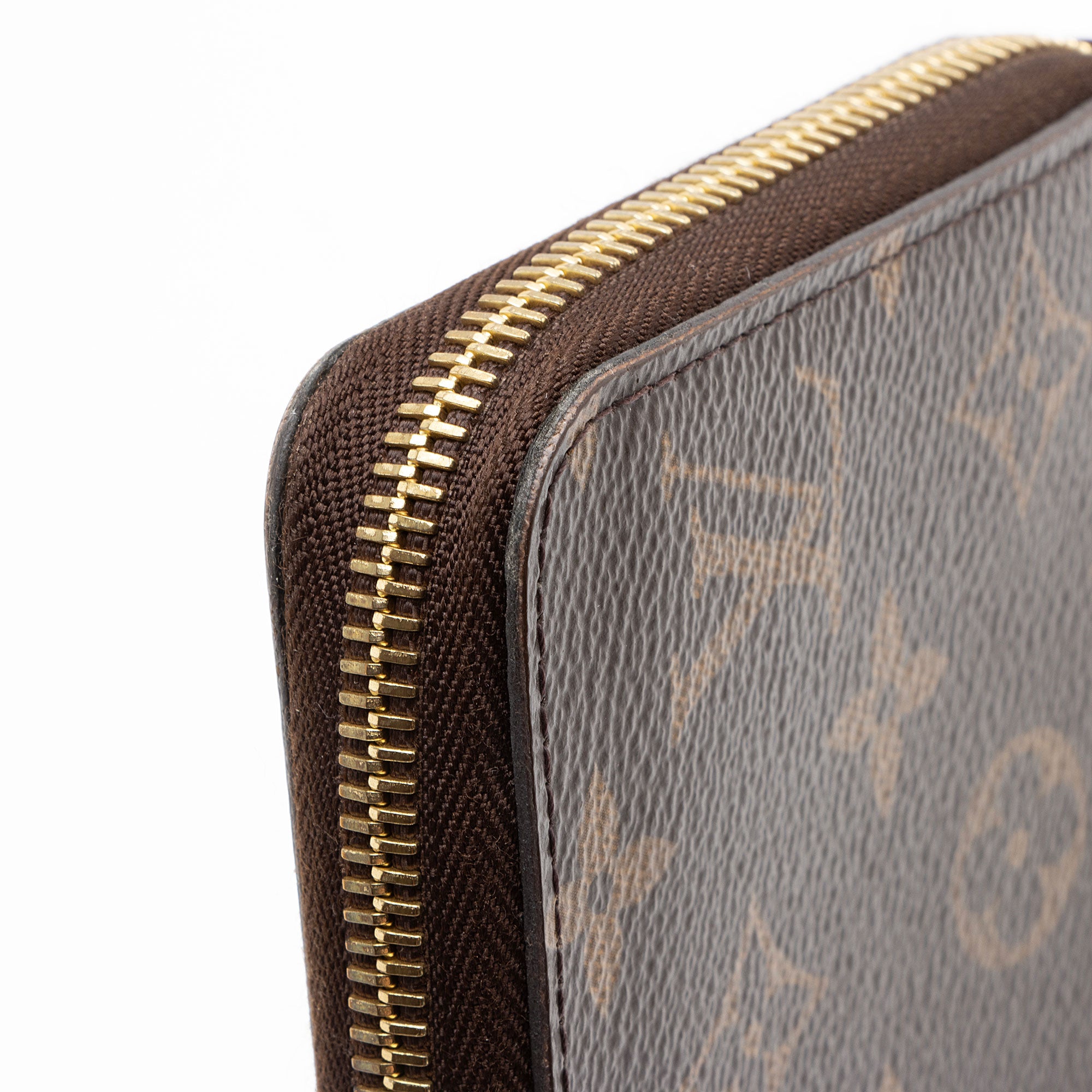 Louis Vuitton Monogram Canvas Zippy Wallet