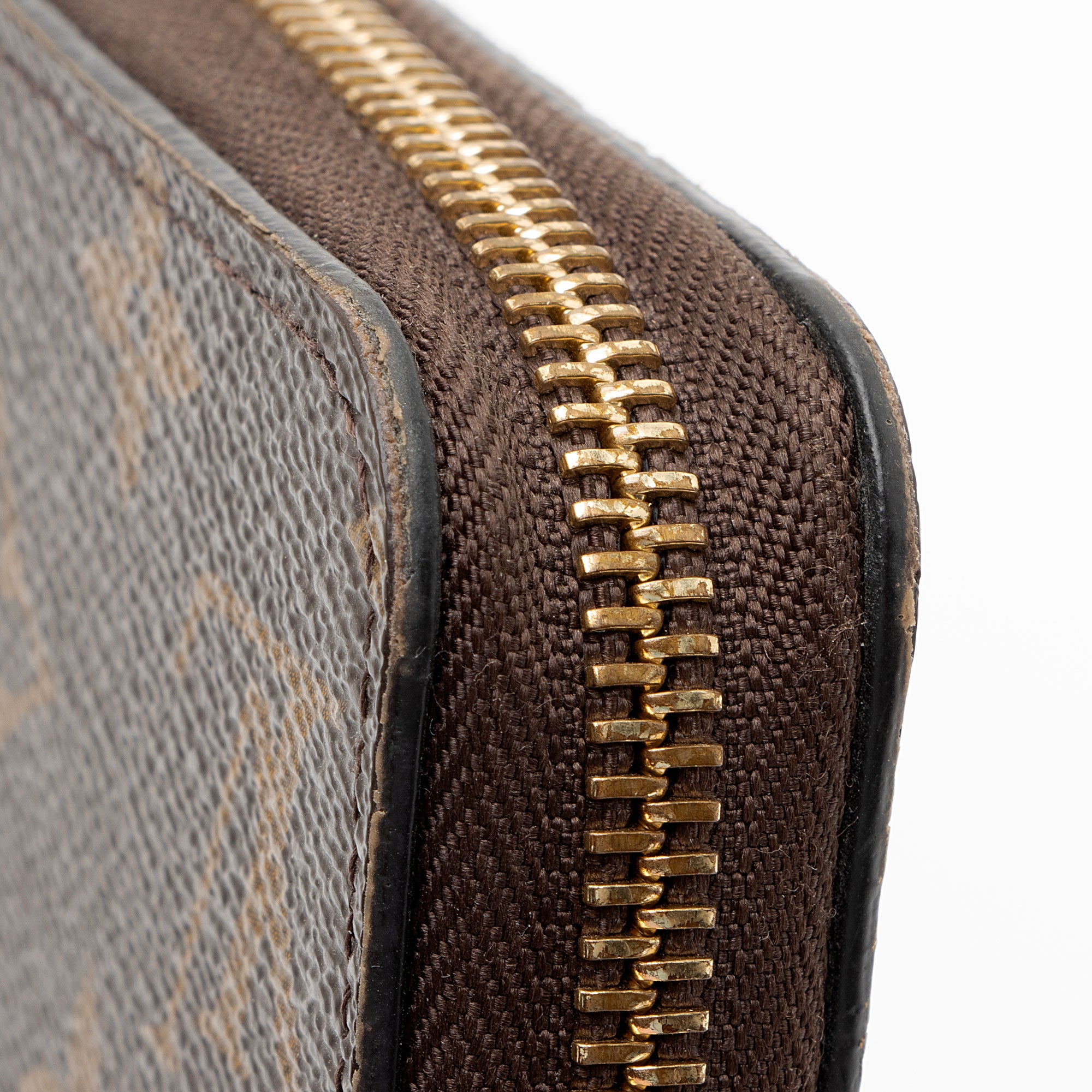 Louis Vuitton Monogram Canvas Zippy Wallet