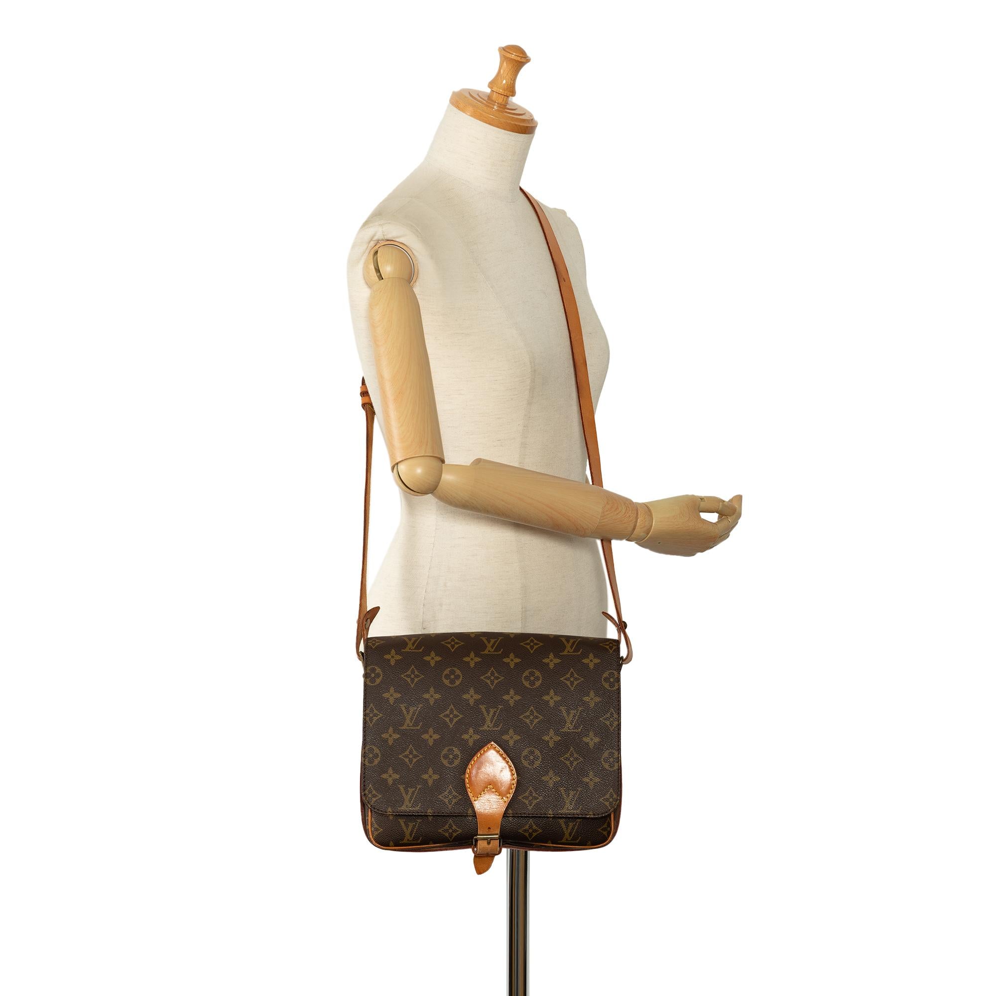 Louis Vuitton Monogram Cartouchiere GM (SHG-gmD2Lc)