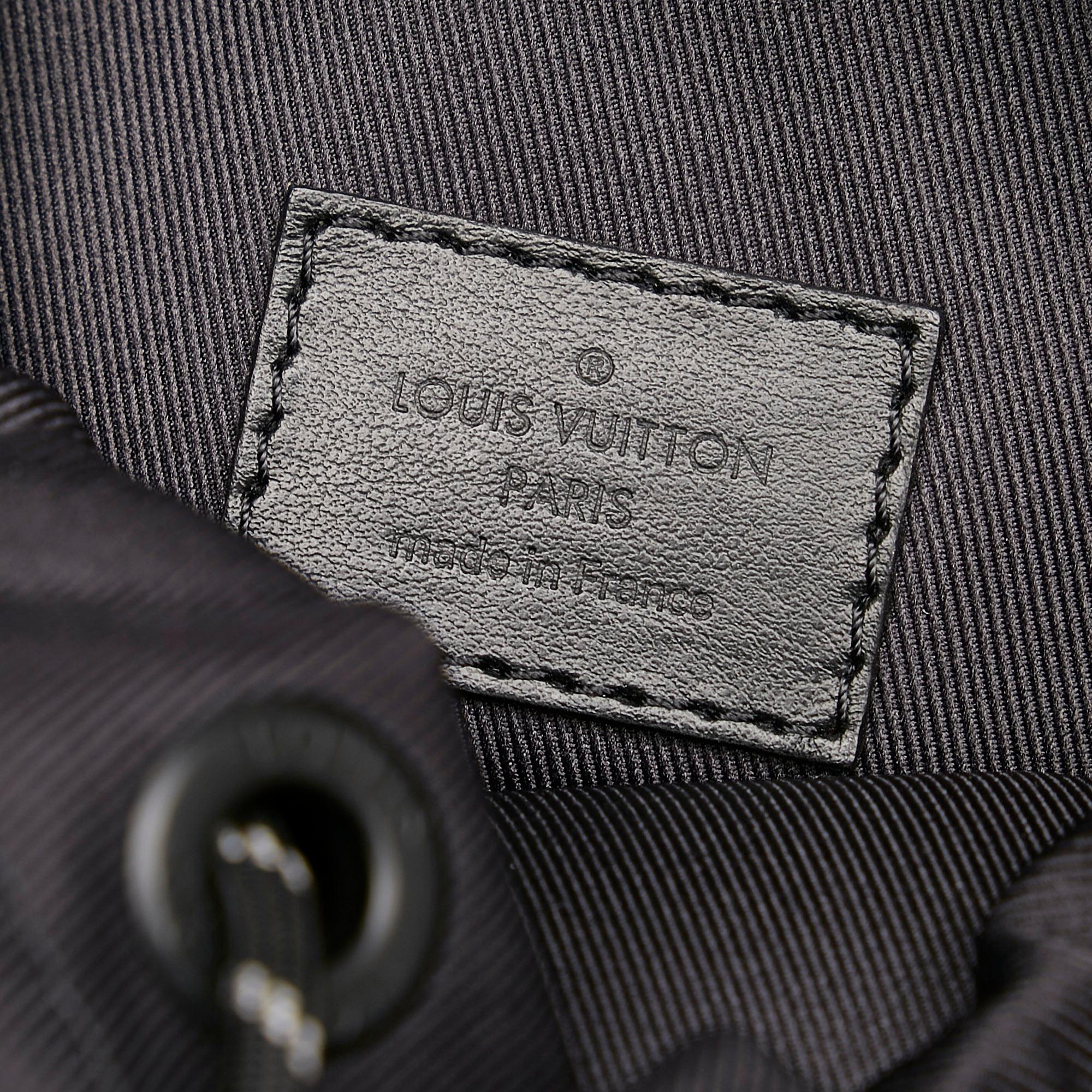 Louis Vuitton Monogram Chalk Sling Bag (SHG-nFUxSR)
