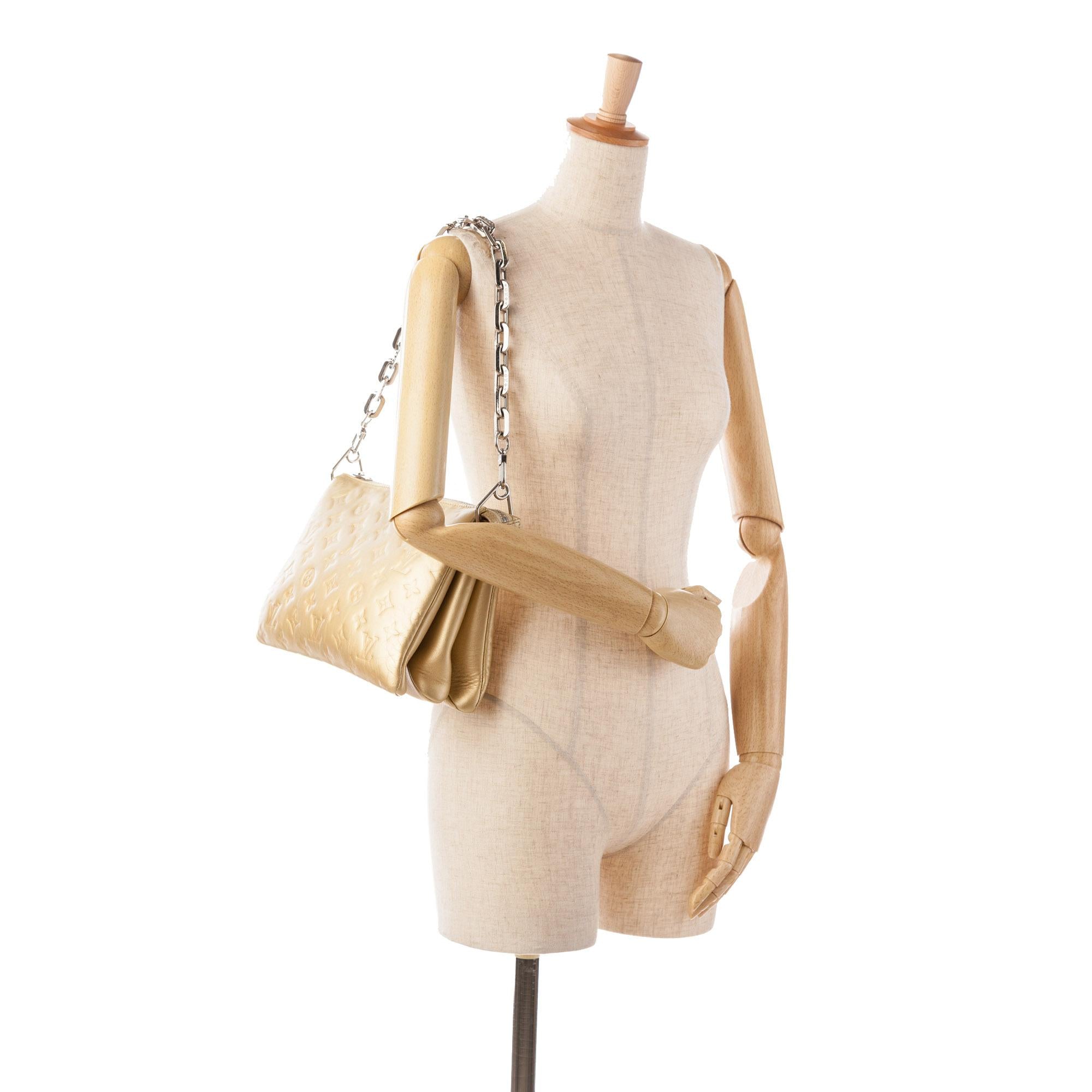 Louis Vuitton Monogram Coussin PM (SHG-oSSnxZ)