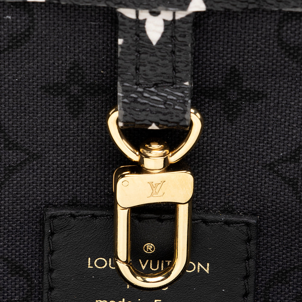 Louis Vuitton Limited Edition Monogram Crafty Neverfull MM Tote (SHF-19630)
