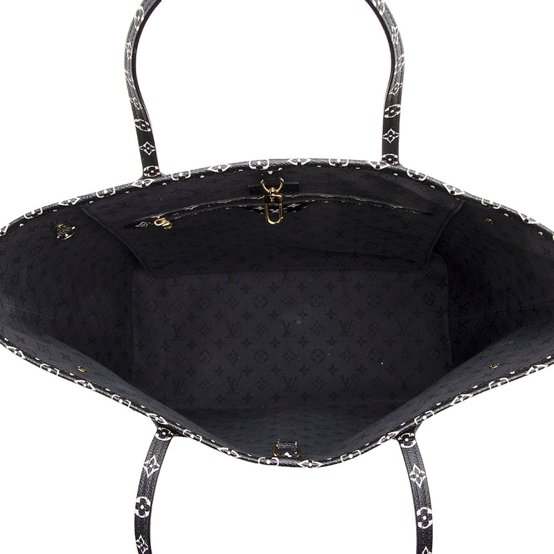 Louis Vuitton Monogram Giant Crafty Neverfull MM - Totes, Handbags -  LOU751908