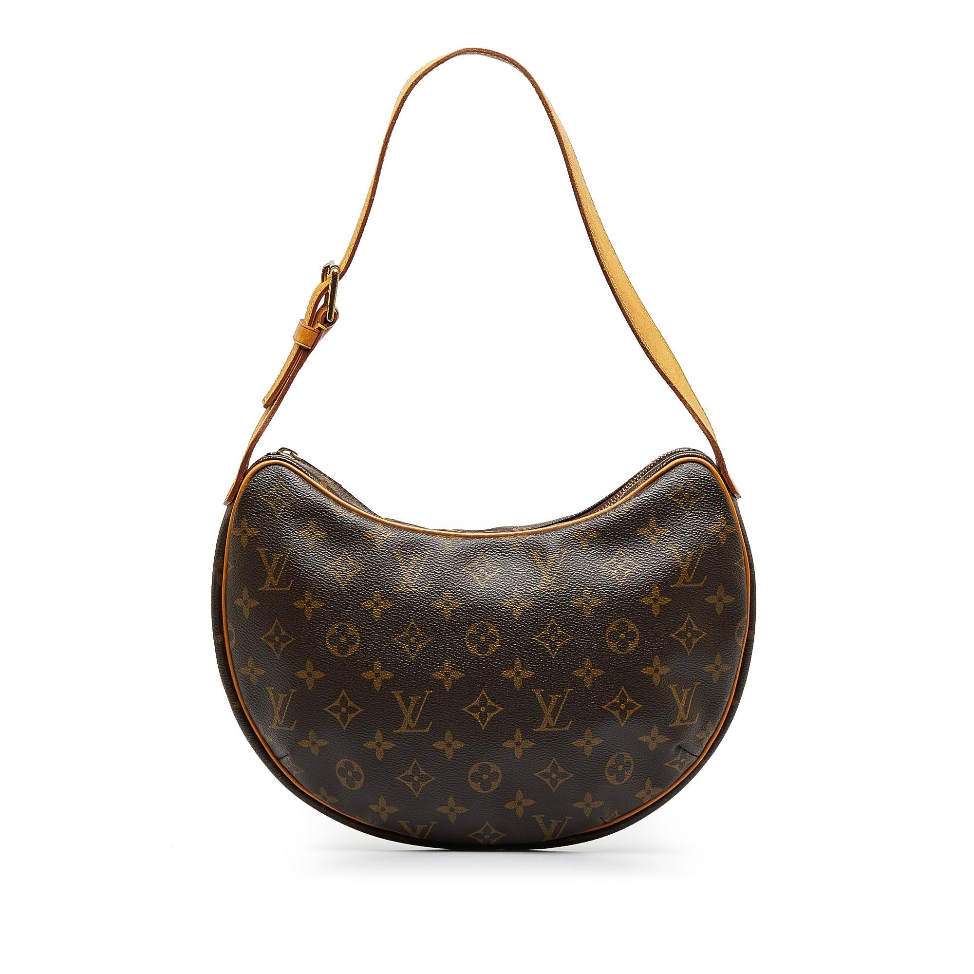 Louis Vuitton Monogram Croissant MM (SHG-Ob22ft)