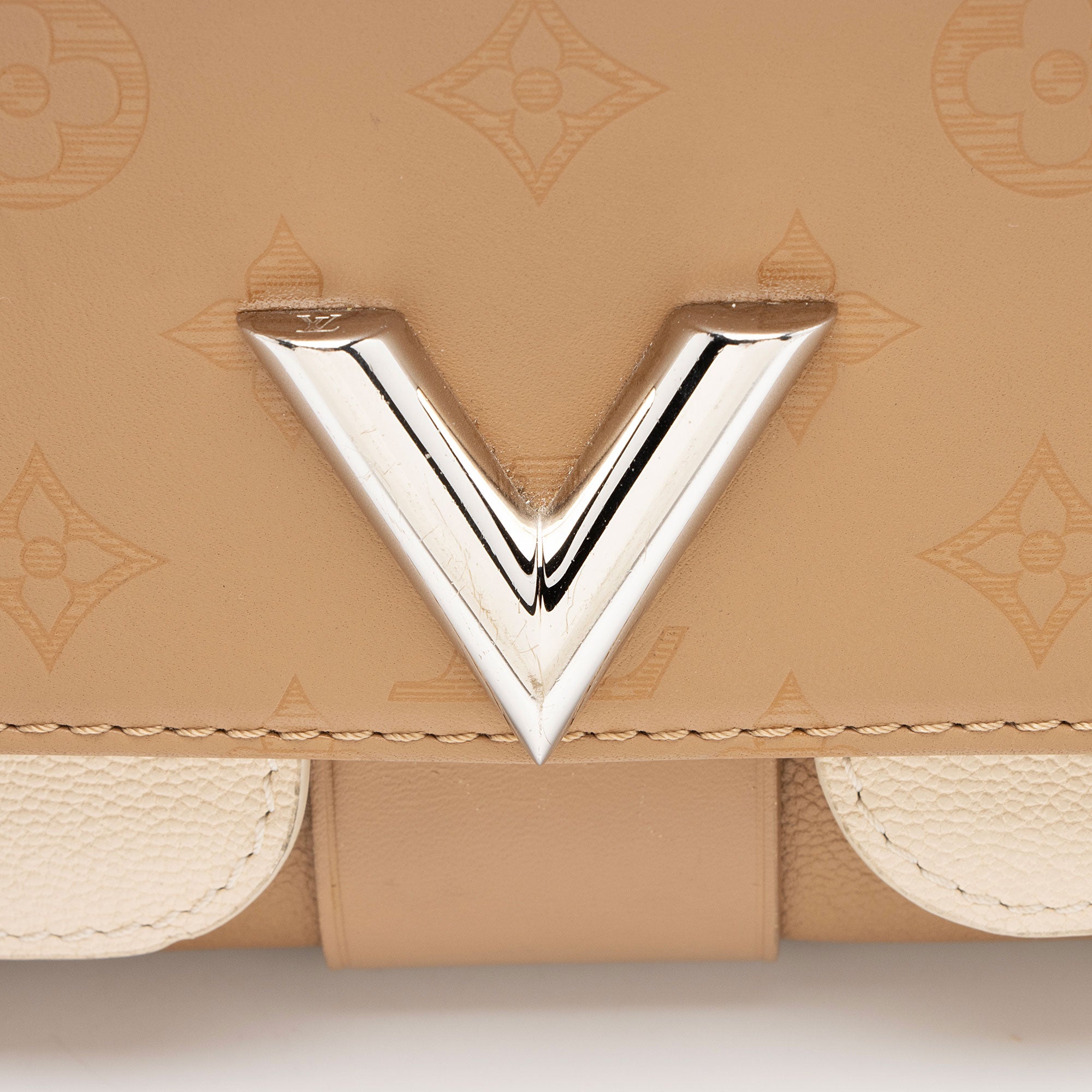 Louis Vuitton Monogram Cuir Very Chain Bag