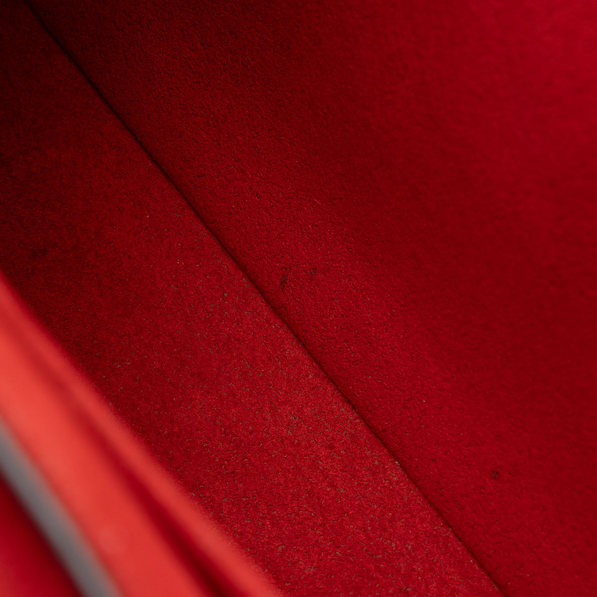 Louis Vuitton Monogram Cuir Very Messenger