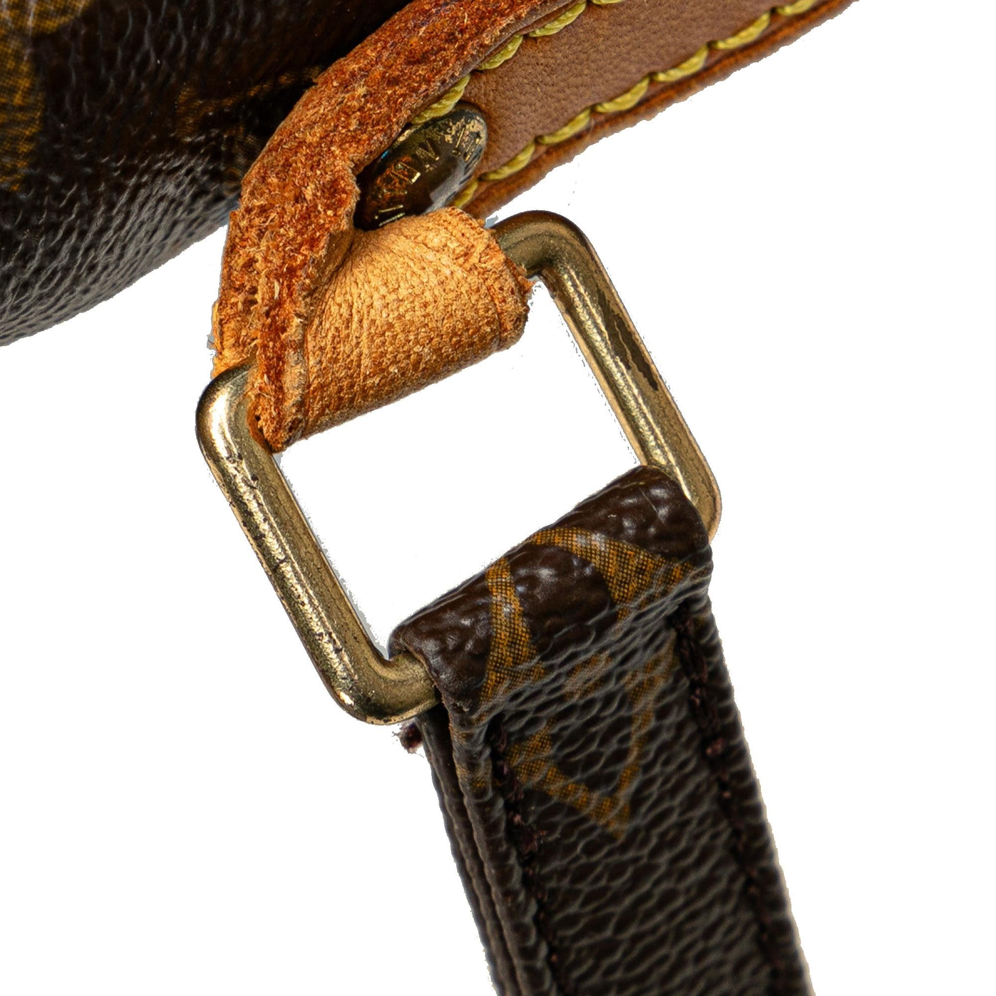 Louis Vuitton Monogram Danube (SHG-Uo0yMO)
