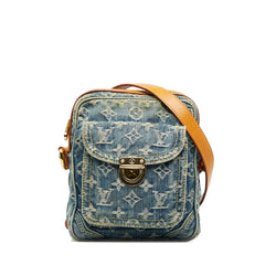 Louis Vuitton Monogram Denim Camera Bag (SHG-MEBCRm)
