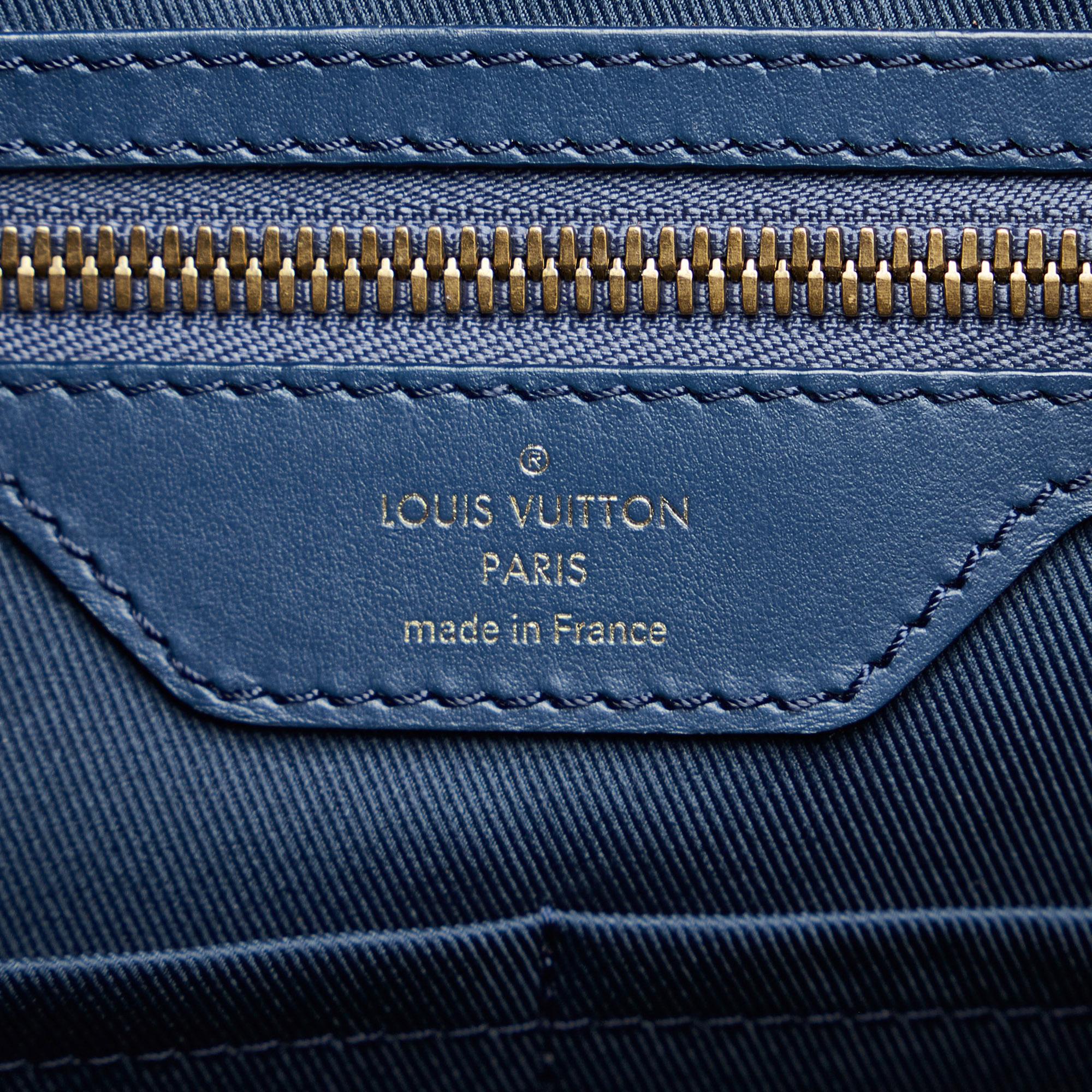 Louis Vuitton Monogram Denim Chalk Backpack (SHG-JepQAs)