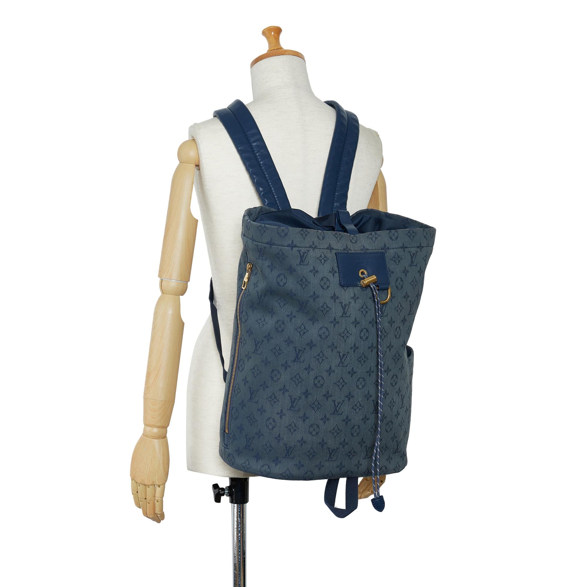 Louis Vuitton Monogram Denim Chalk Backpack (SHG-JepQAs)