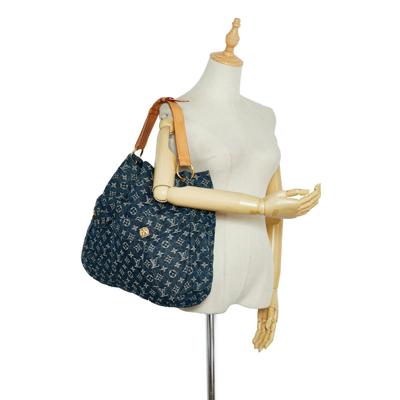 Louis Vuitton Monogram Denim Outdoor Bumbag (SHG-9BYPLu) – LuxeDH