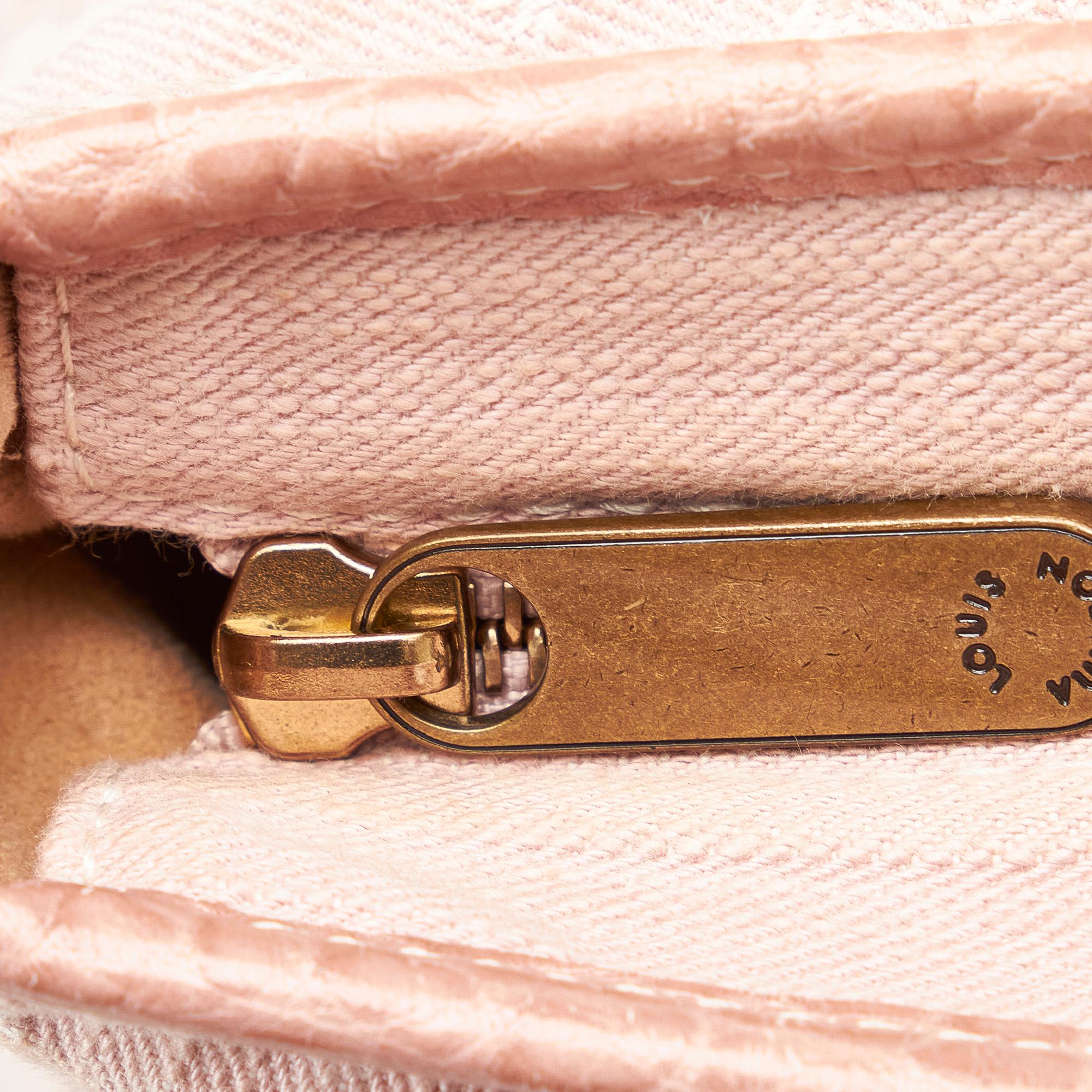 Louis Vuitton Monogram Denim Neo Cabby MM (SHG-HvwQGE)