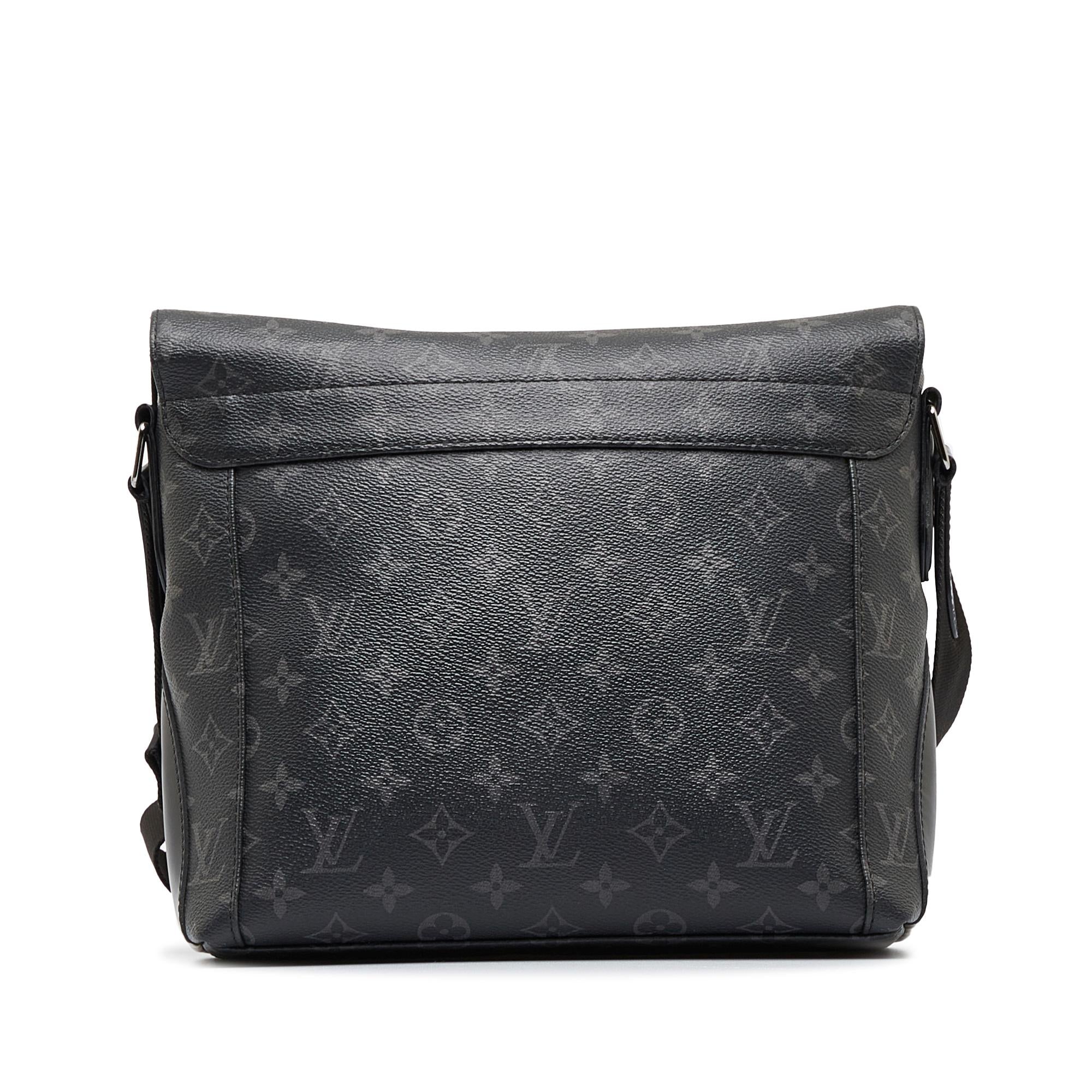 Louis Vuitton Monogram Eclipse Explorer PM (SHG-828kB5)