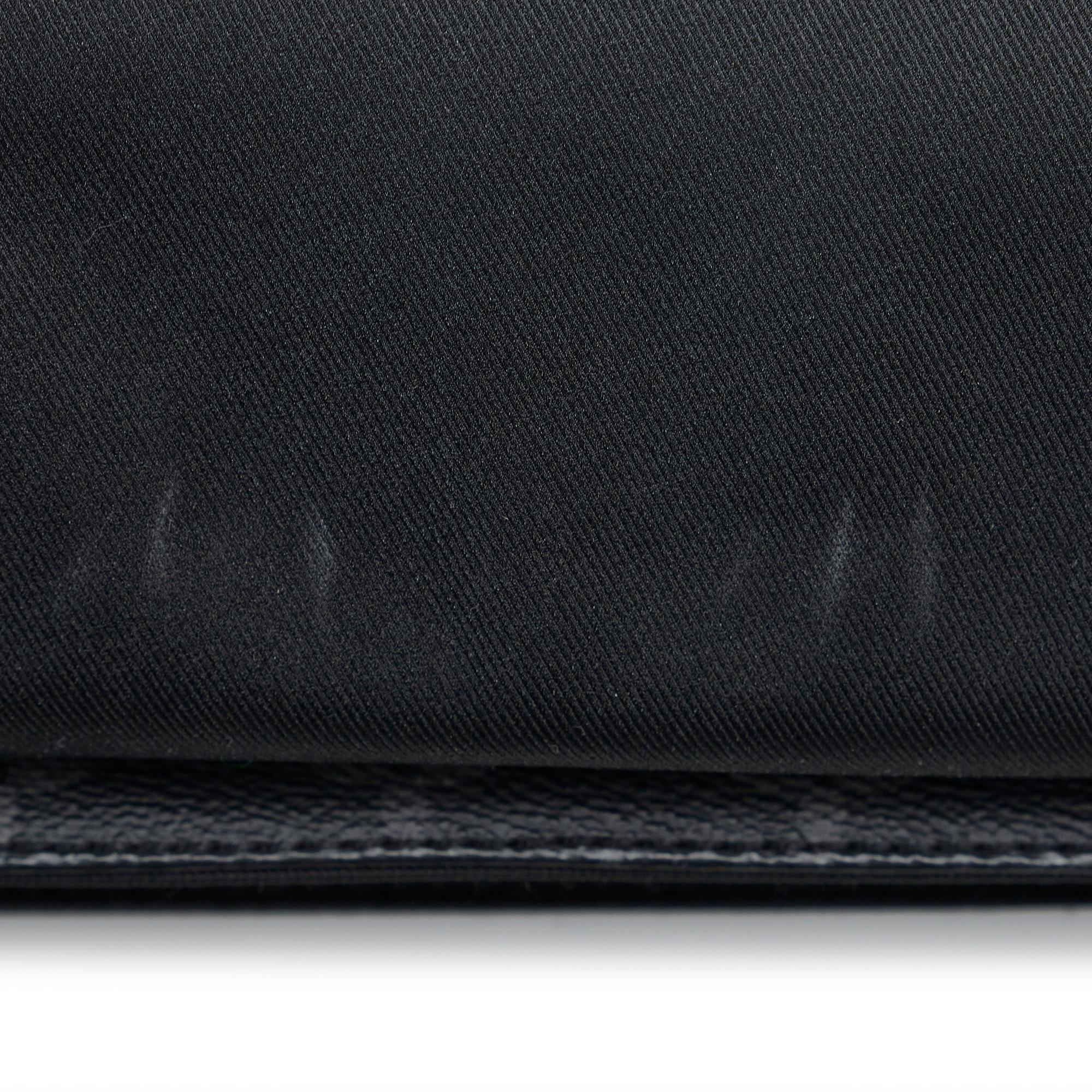 Louis Vuitton Monogram Eclipse Explorer PM (SHG-828kB5)
