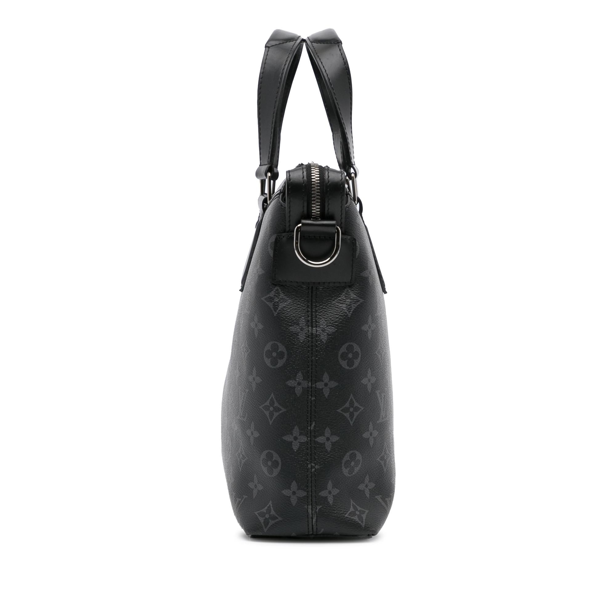 Louis Vuitton Monogram Eclipse Explorer (SHG-srG477)