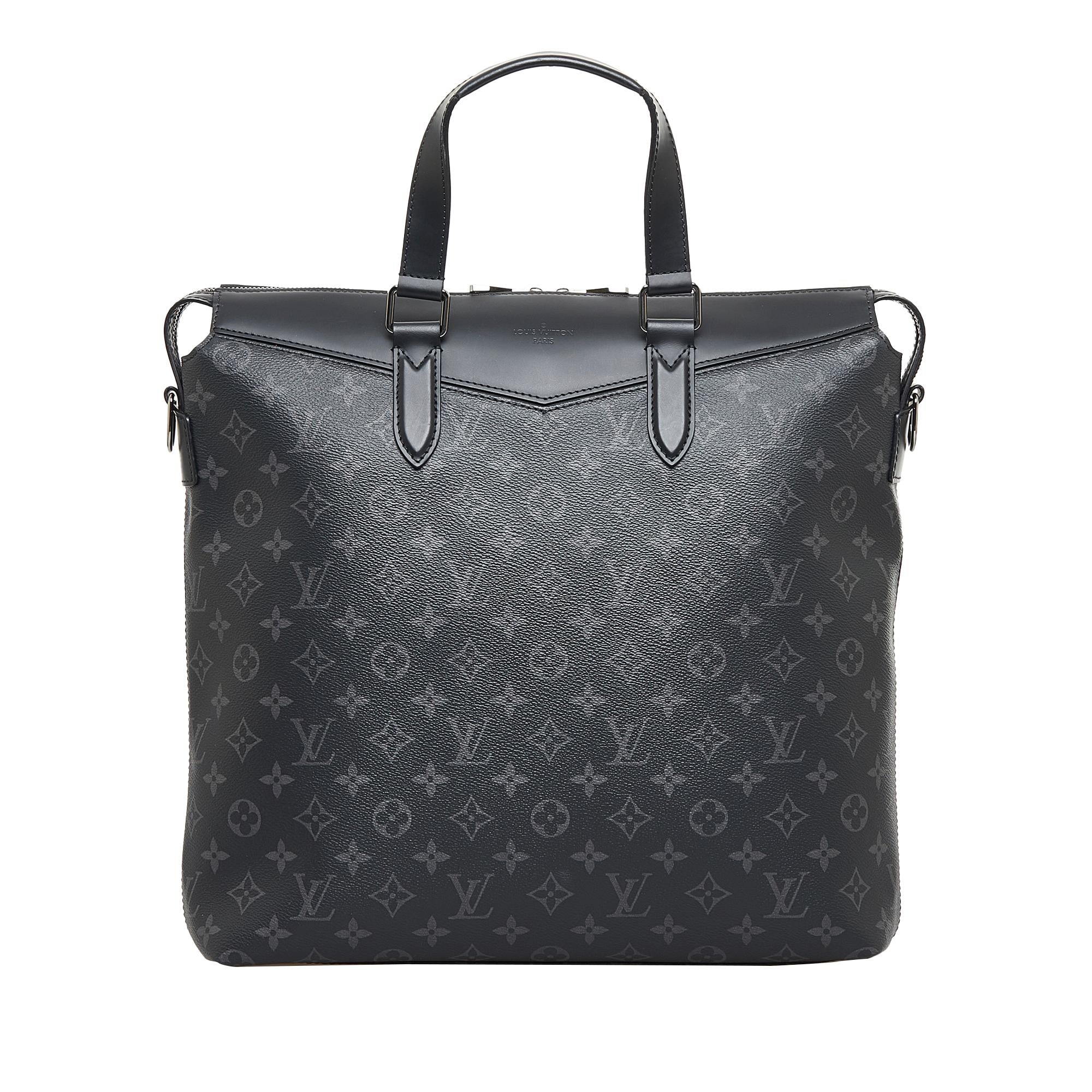 Louis Vuitton Monogram Eclipse Explorer (SHG-XsRsmO)
