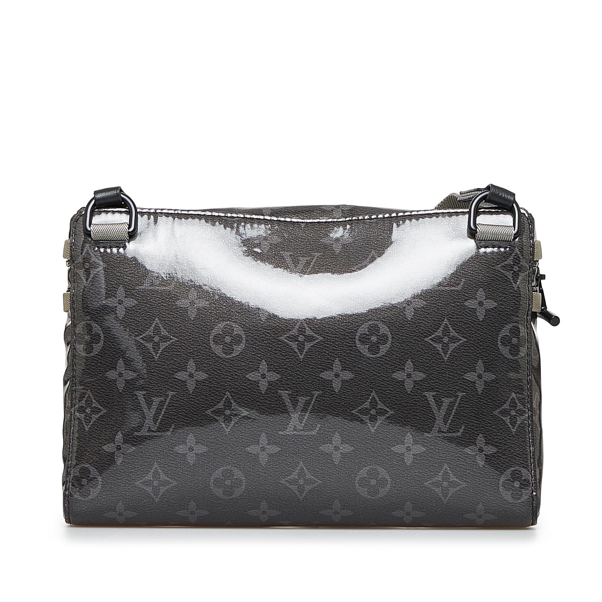 Louis Vuitton Monogram Eclipse Glaze Messenger (SHG-2Mtop6)
