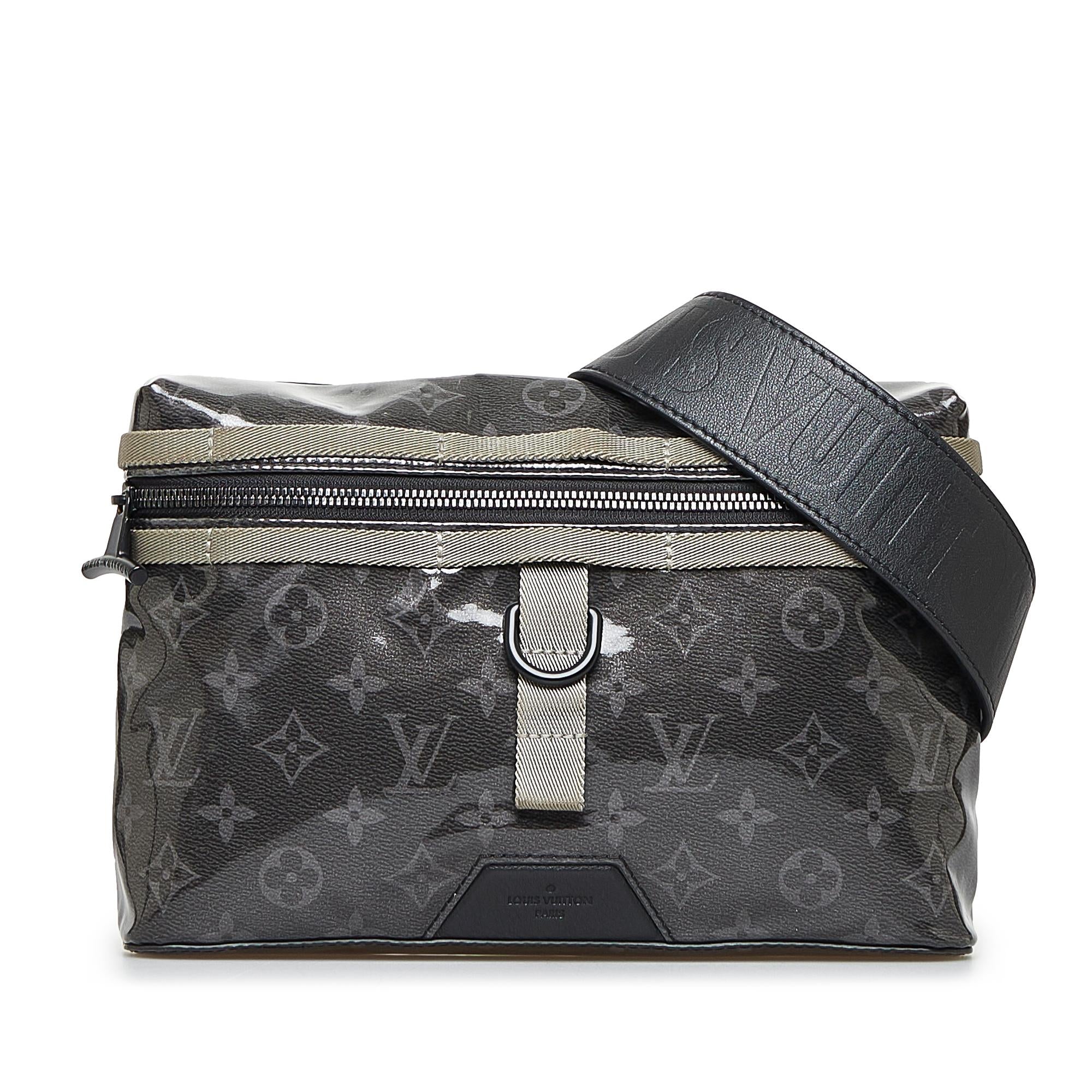 Louis Vuitton Monogram Eclipse Glaze Messenger (SHG-2Mtop6)