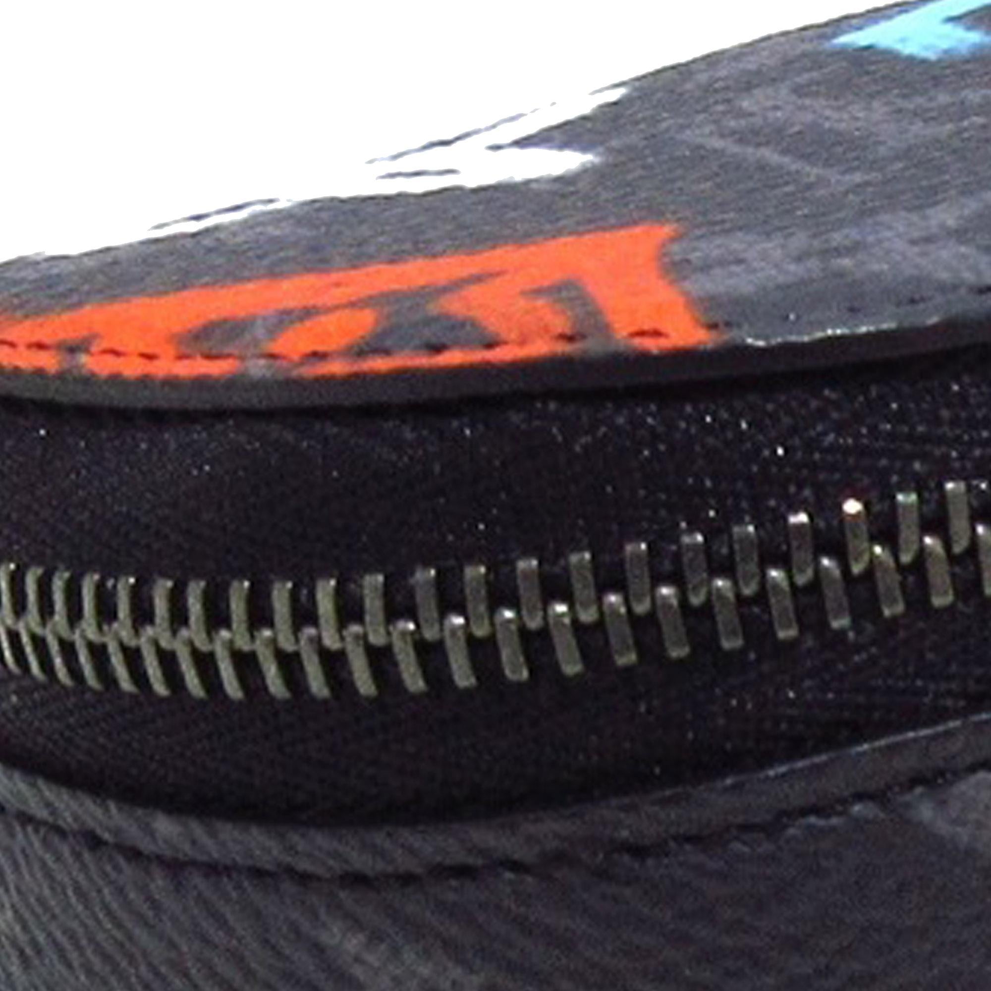 Louis Vuitton Monogram Eclipse Graffiti Glasses Pouch GM (SHG-AtVHL6)