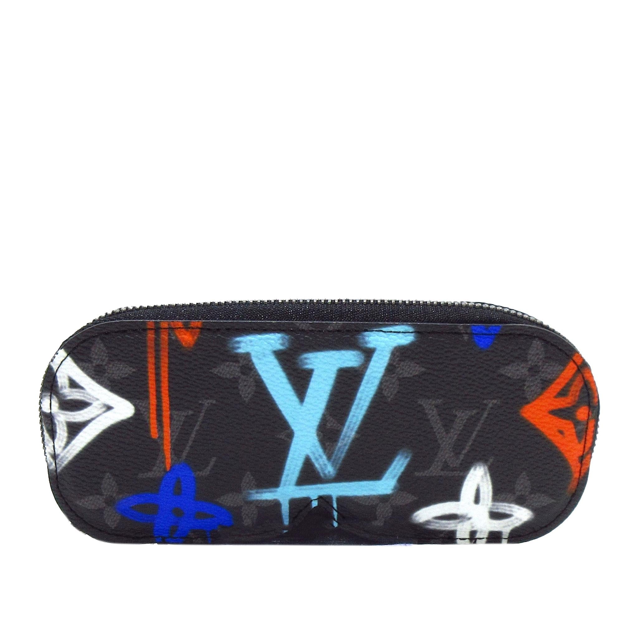 Louis Vuitton Monogram Eclipse Graffiti Glasses Pouch GM (SHG-AtVHL6)