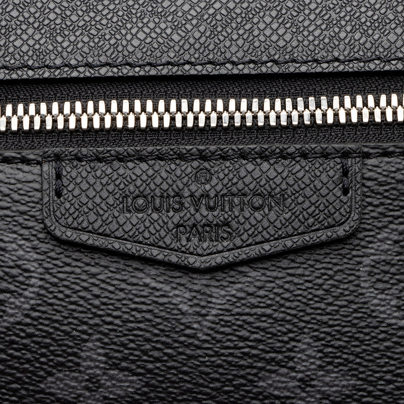Louis Vuitton Monogram Eclipse Taiga Leather Outdoor Messenger Bag (SHF-UR0YAs)