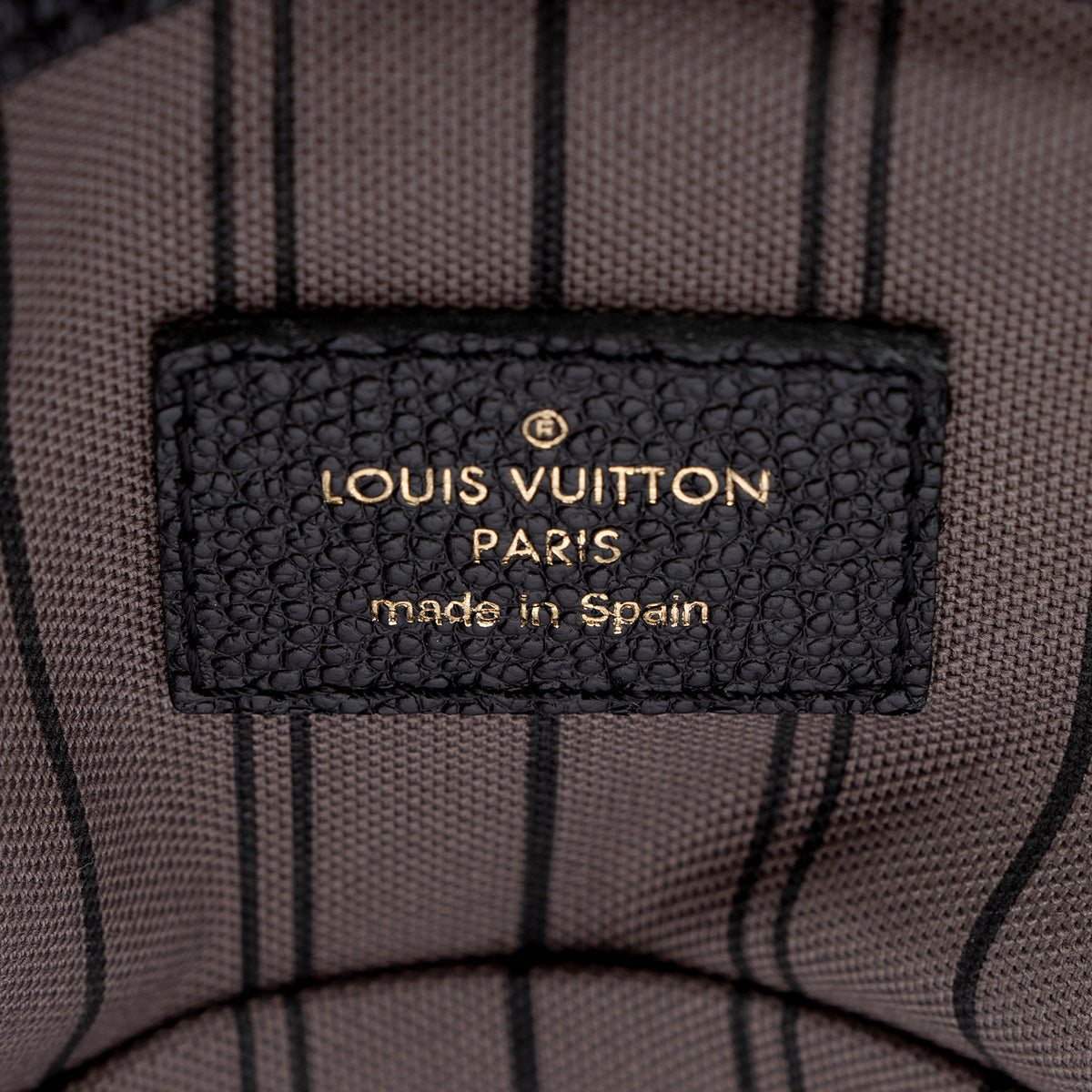 Louis Vuitton Monogram Empreinte Artsy MM Shoulder Bag