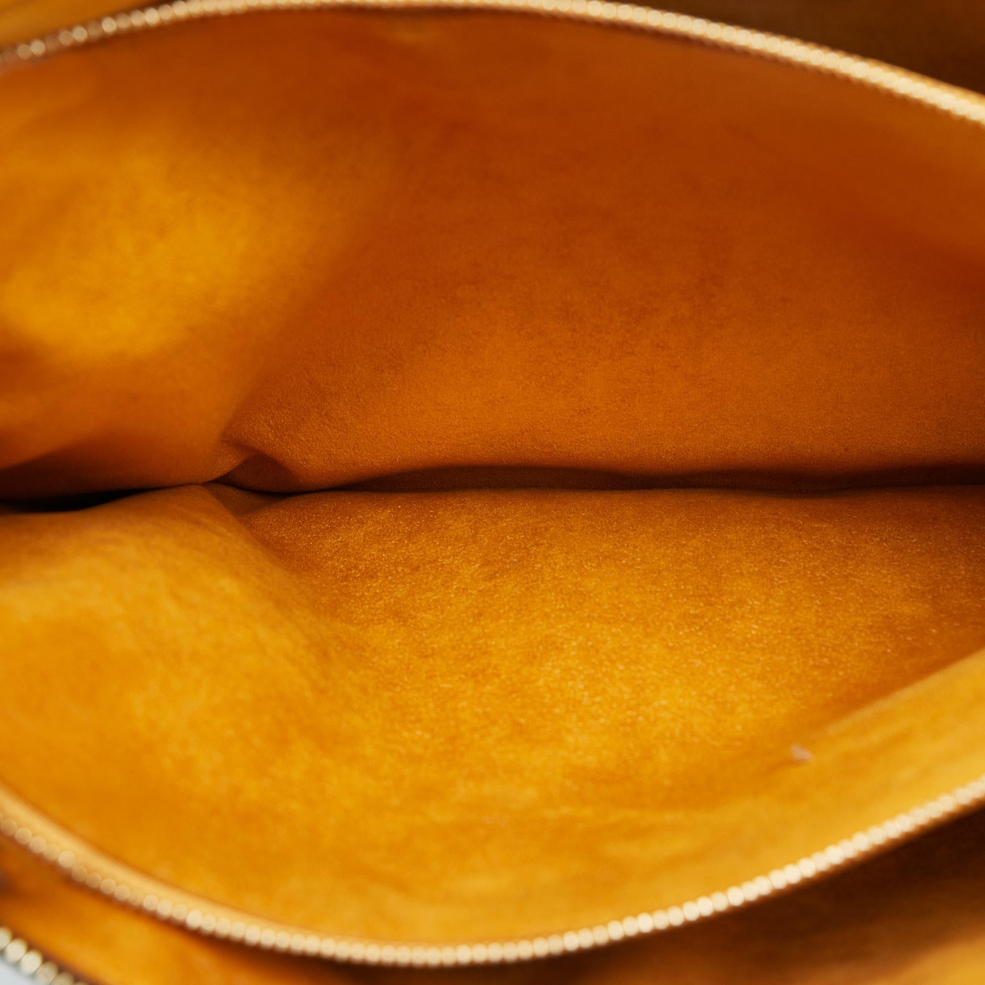 Louis Vuitton Monogram Empreinte Coussin MM (SHG-2iKyjG)