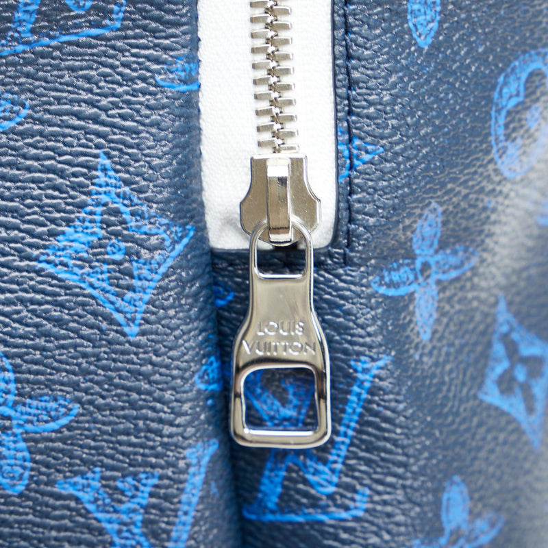 Louis Vuitton 2018 Taiga Discovery PM Backpack - Blue