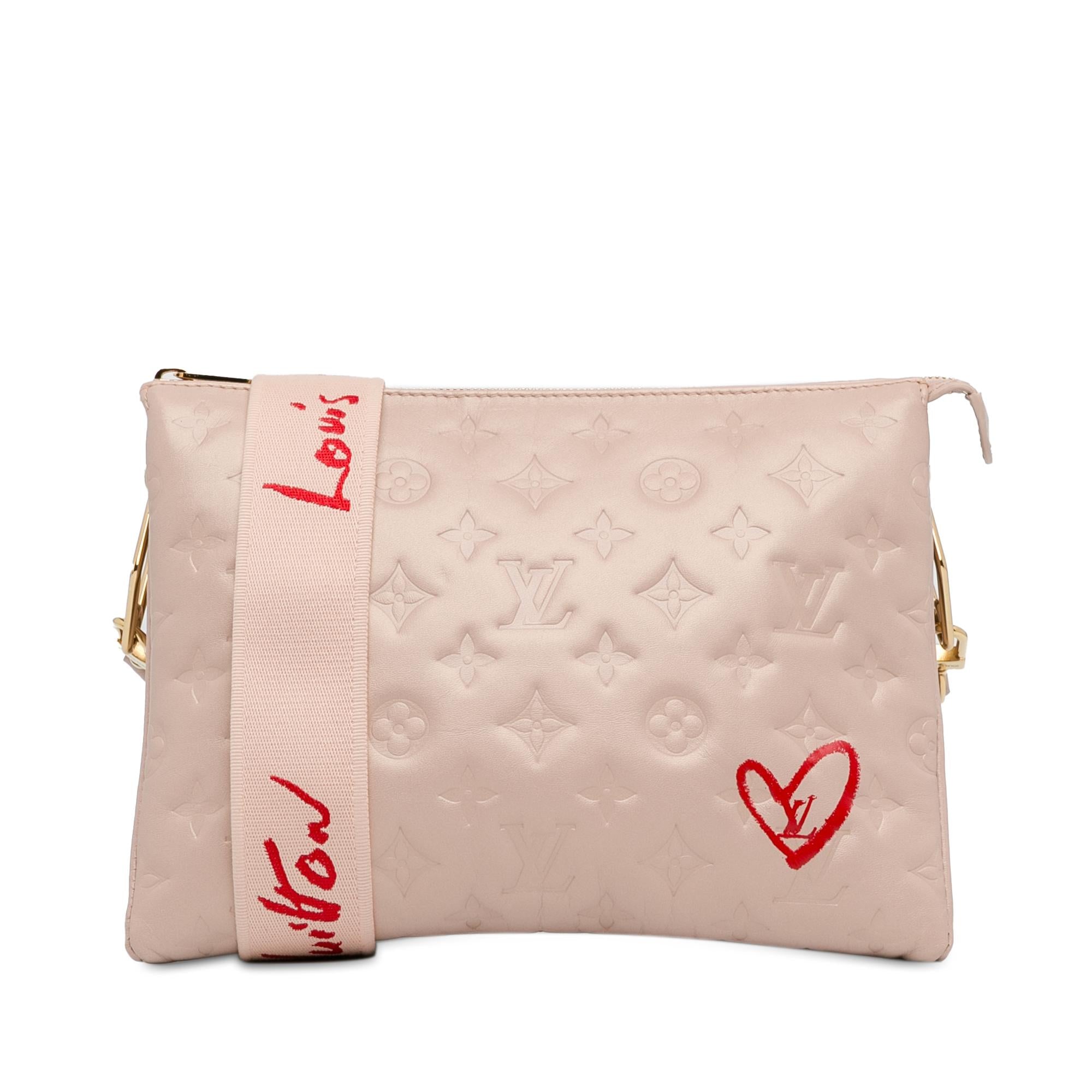 Louis Vuitton Monogram Fall In Love Coussin PM (SHG-5rP2ec)